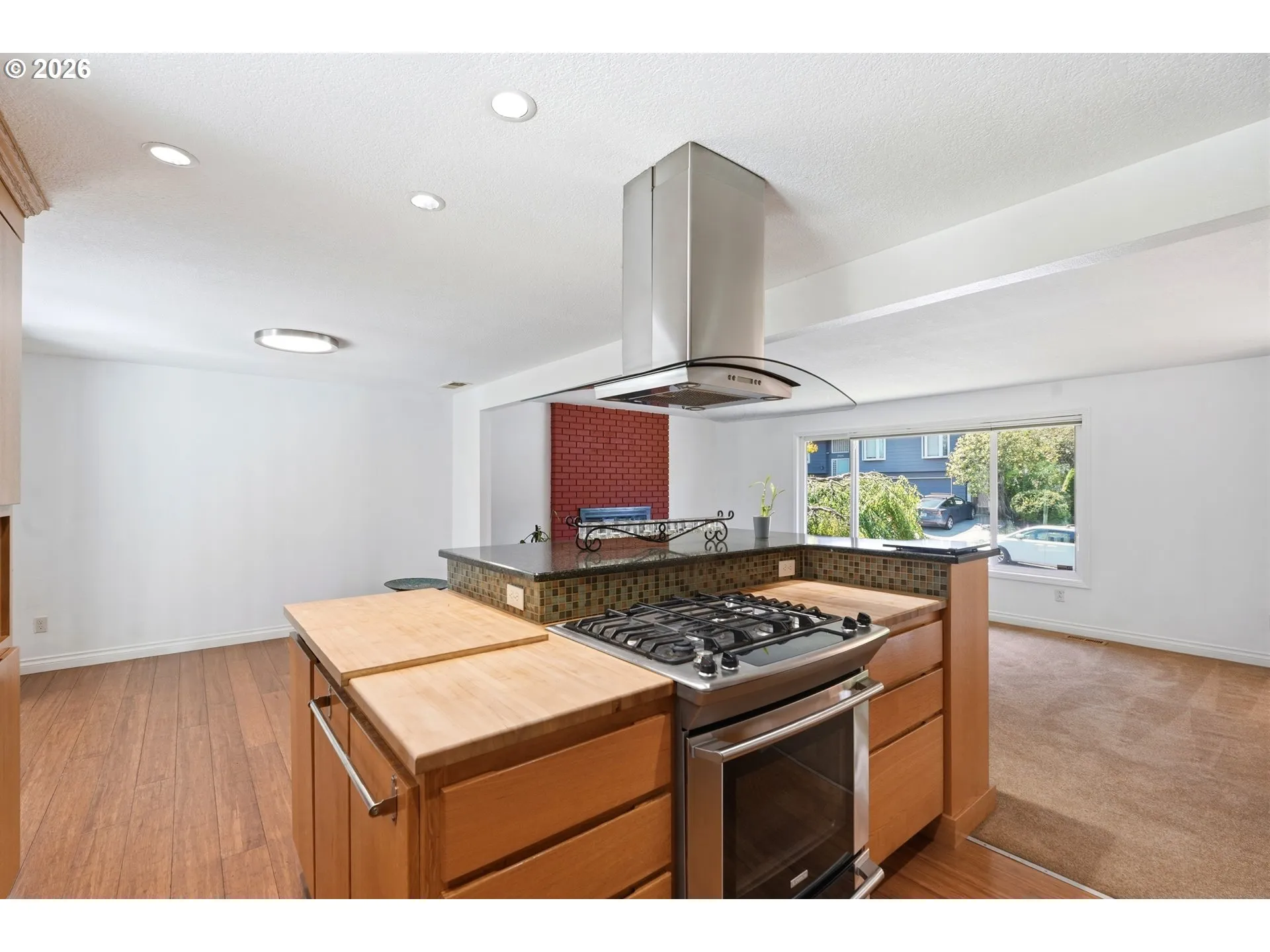 Kitchen-Cooking Island