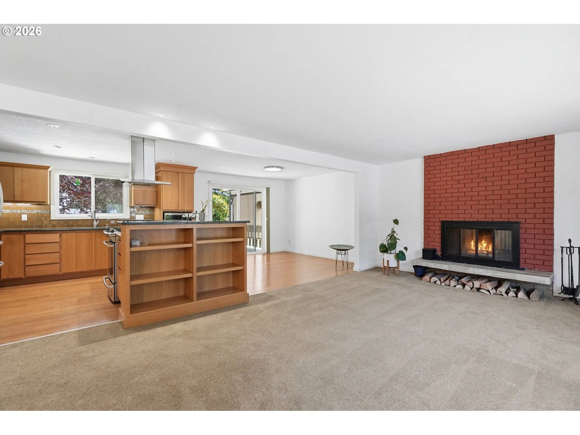 Living Room-Fireplace