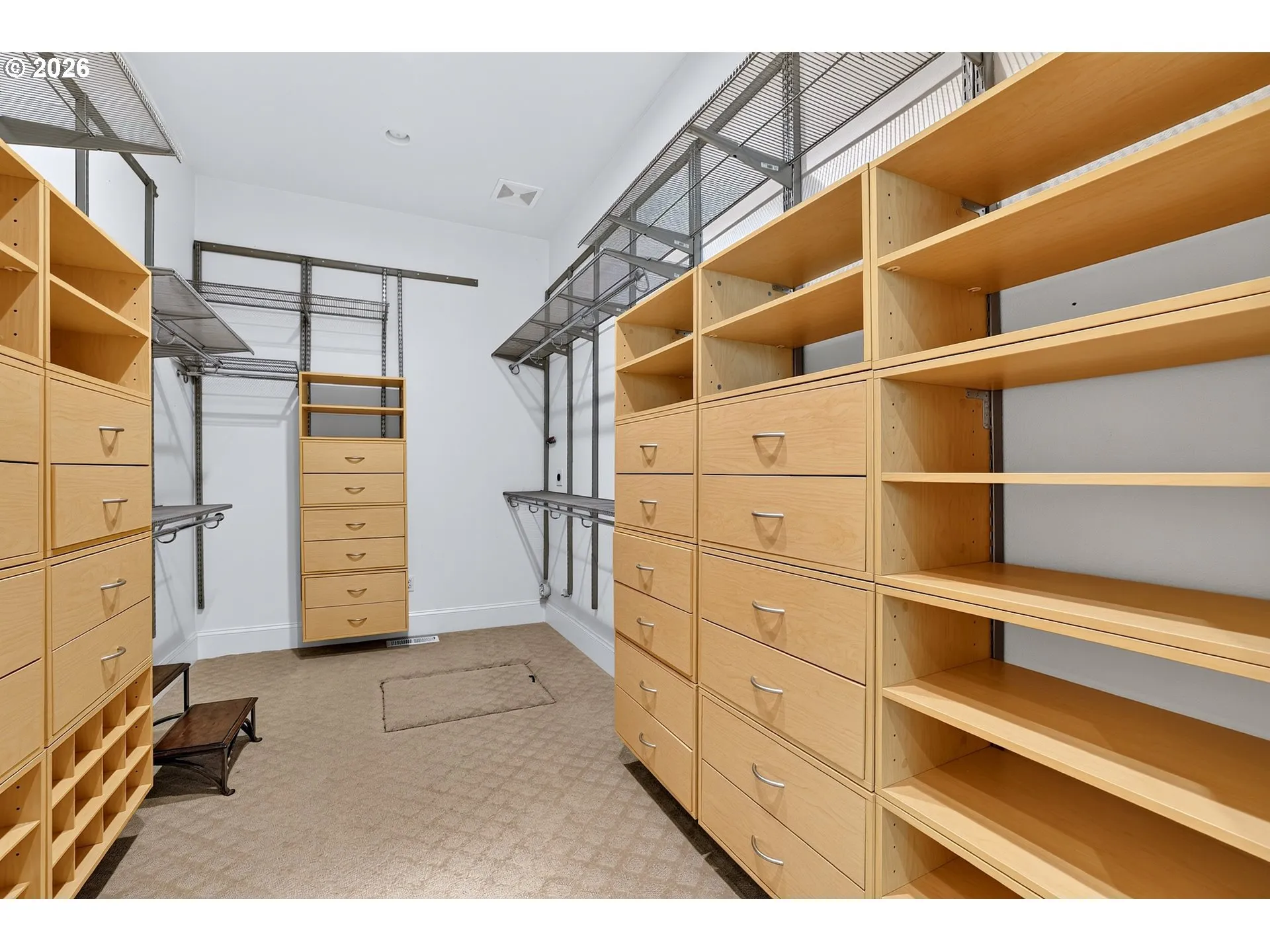 Bedroom, Owner's Suite-Walk-In Closet