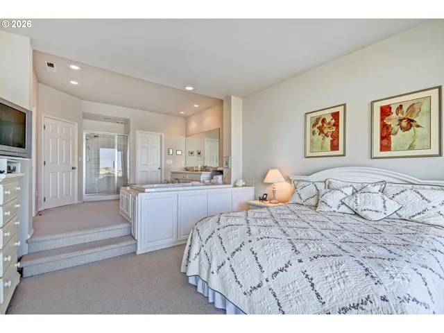 Bedroom, Owner's Suite