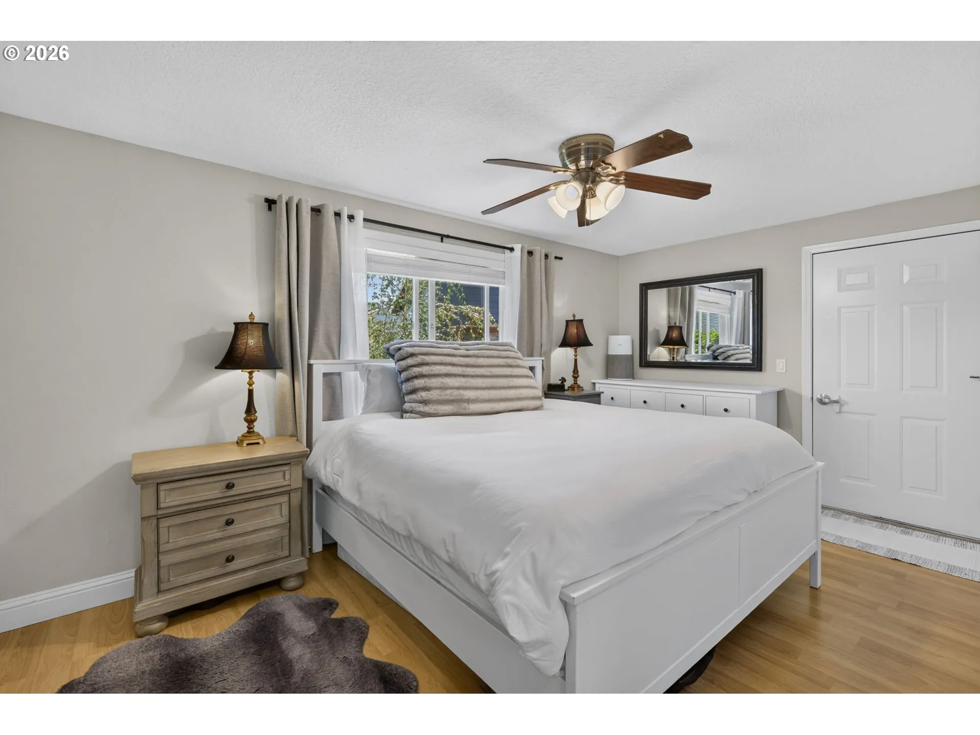 Bedroom, Primary