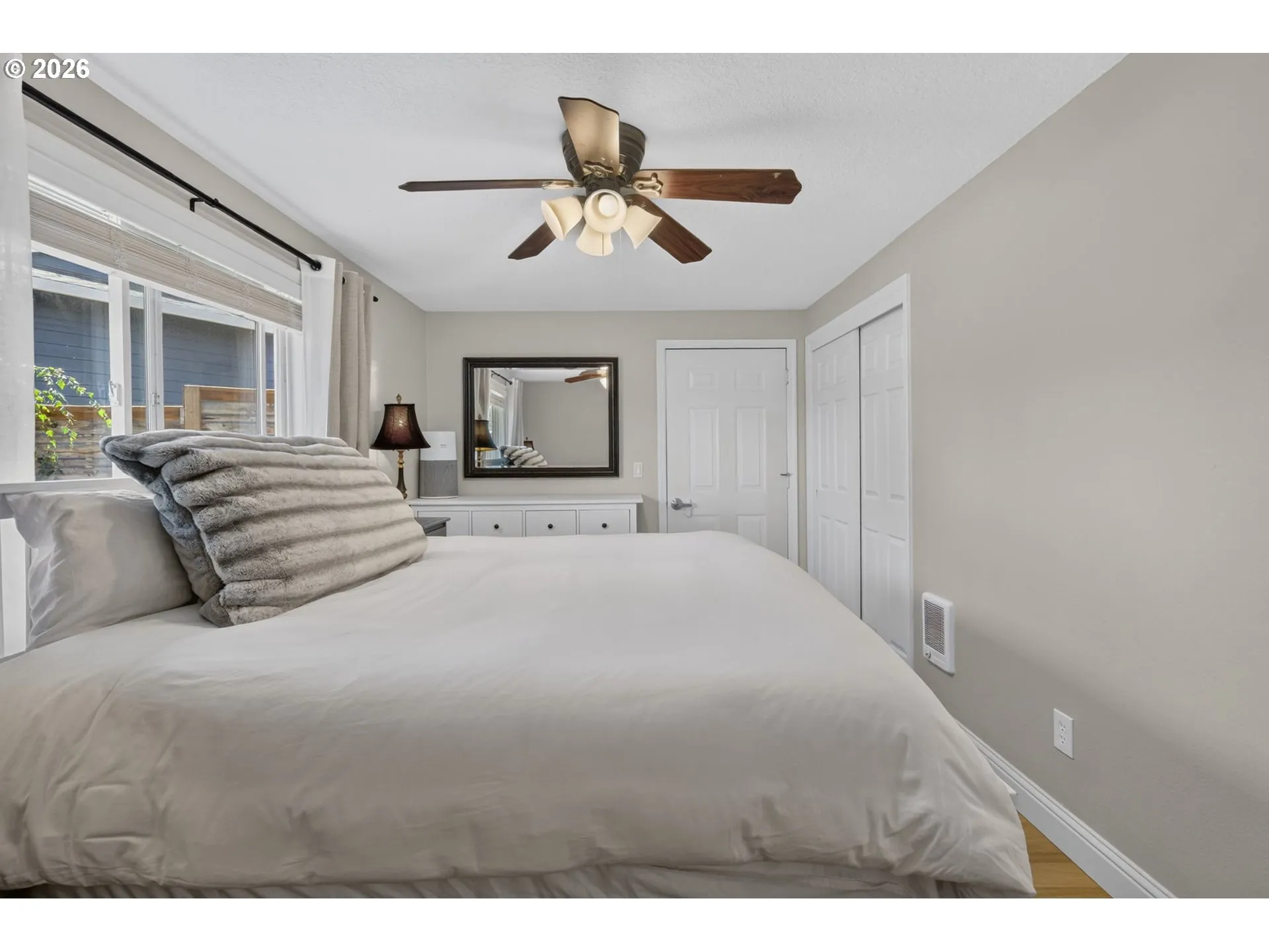 Bedroom, Primary