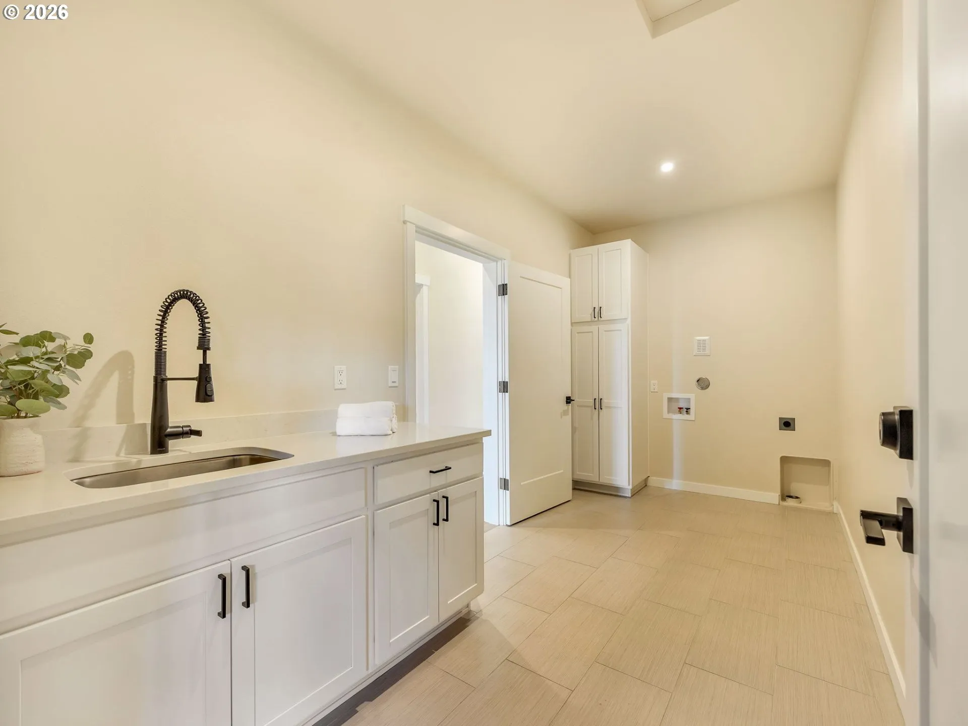 Laundry-Main