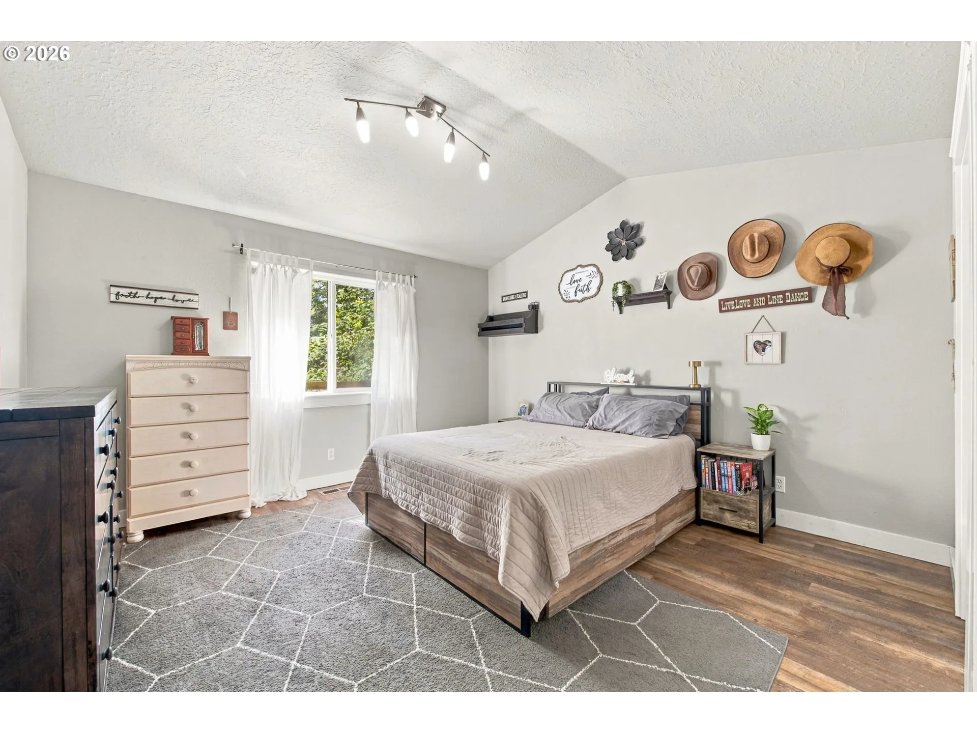 Bedroom, Primary-Walk-In Closet