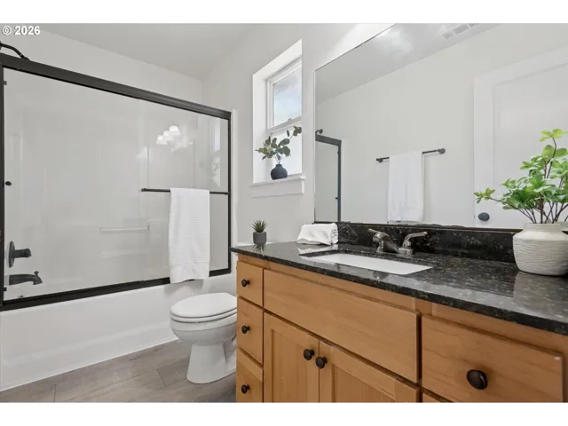 Primary Bedroom-Attached Bathroom