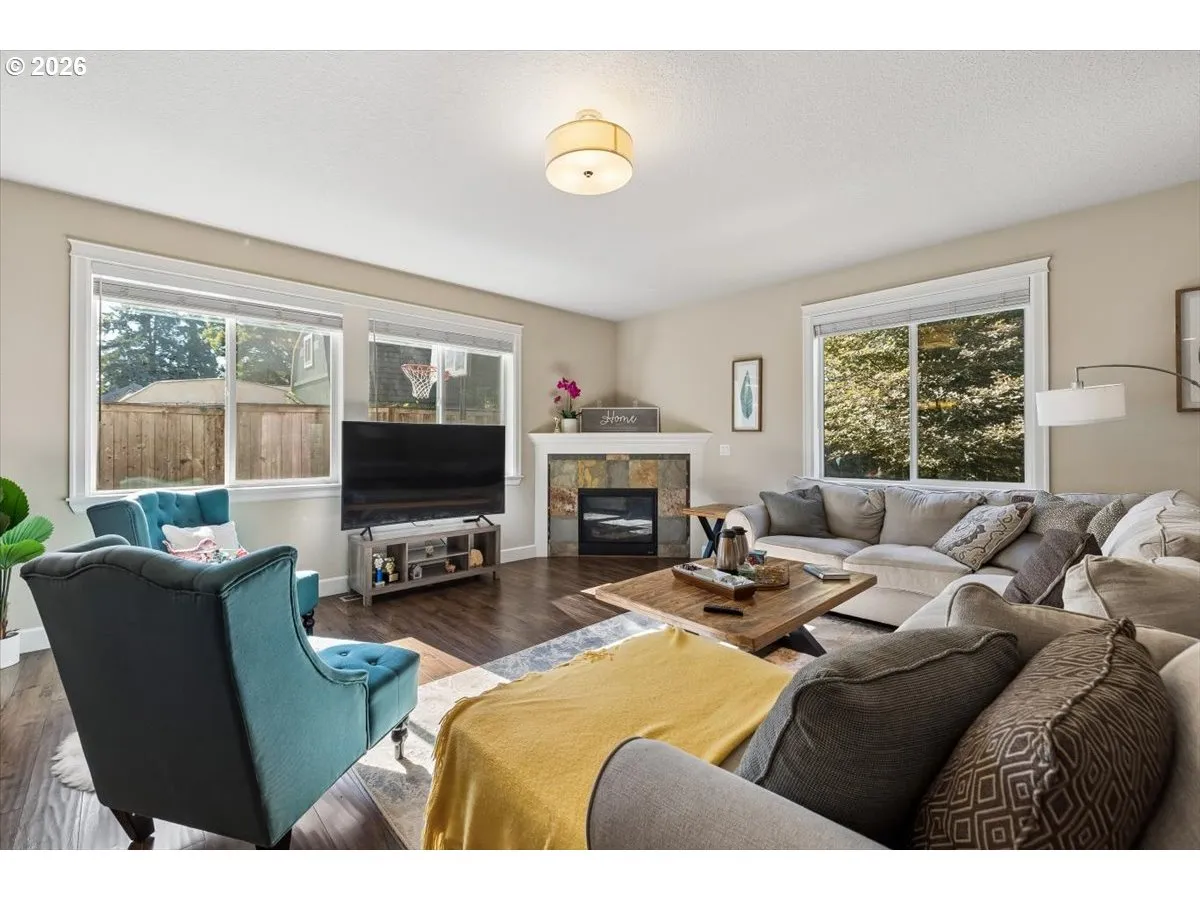 Living Room-Fireplace