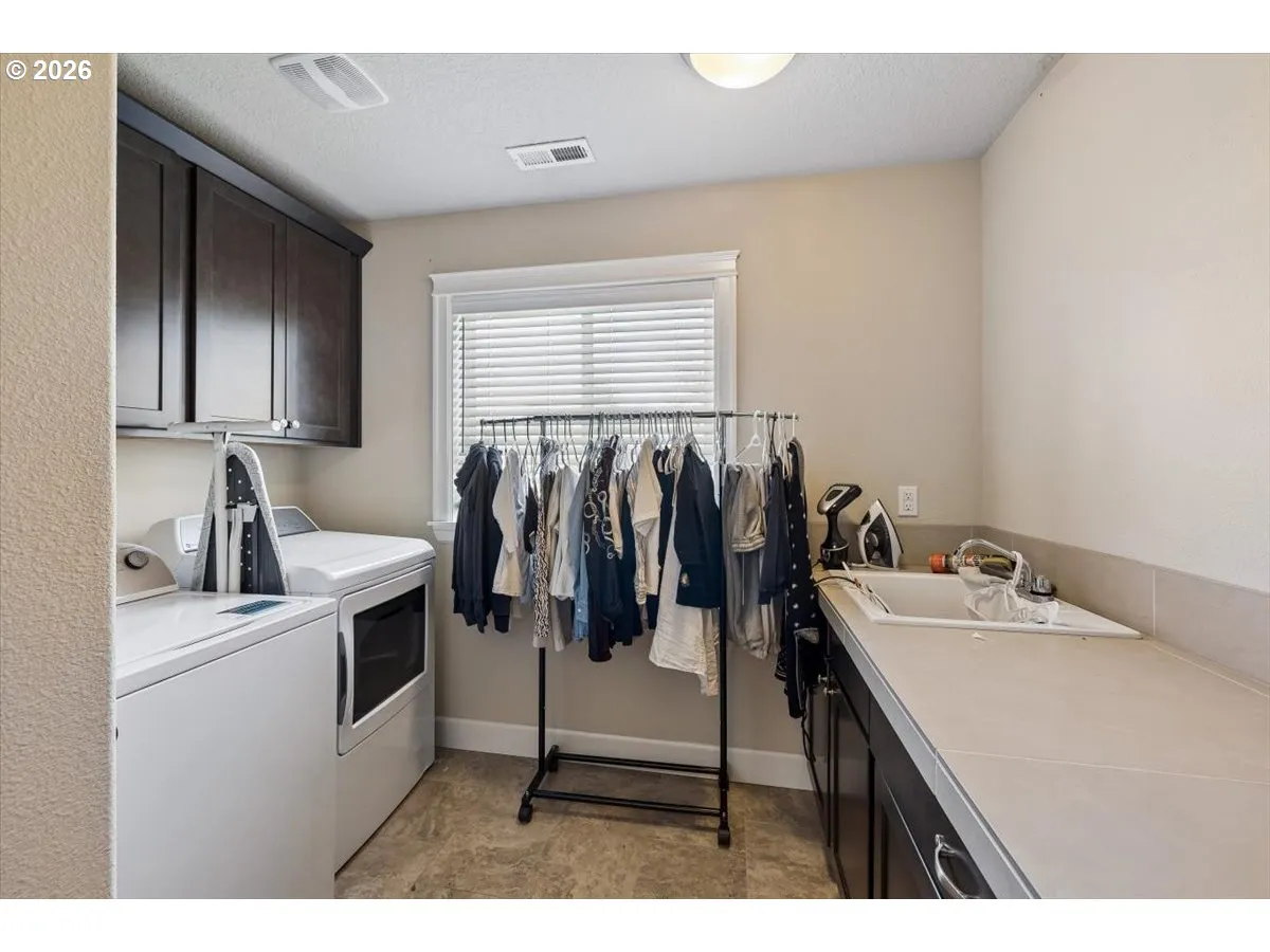 Laundry-Upper
