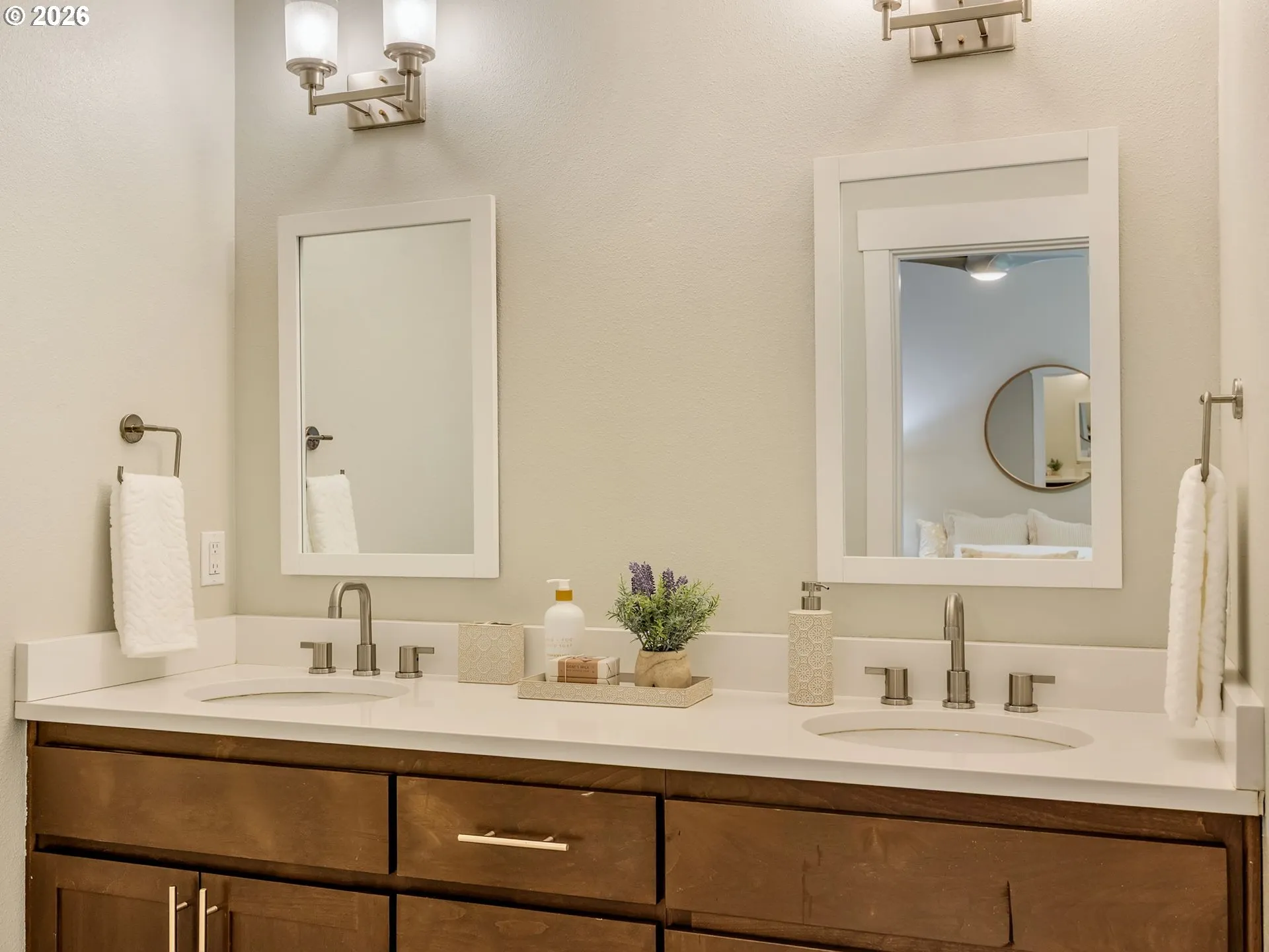 Bathroom, Attached-Double Sinks