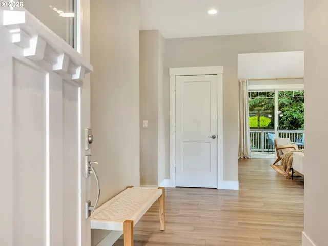 Entrance/Foyer