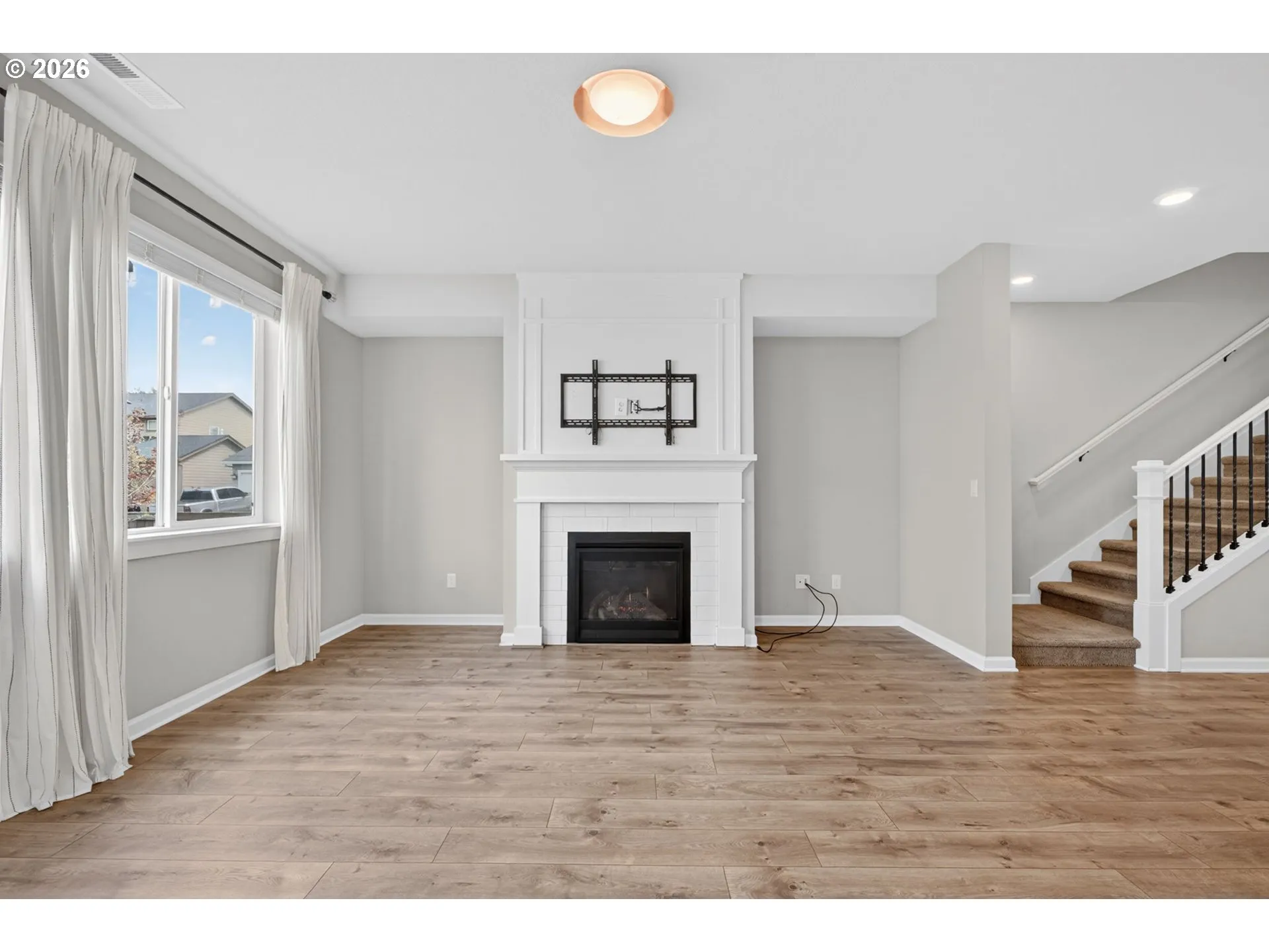 Living Room-Fireplace