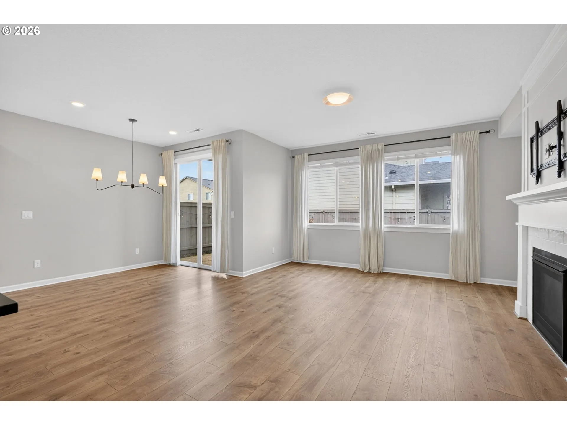 Living Room/Dining Room