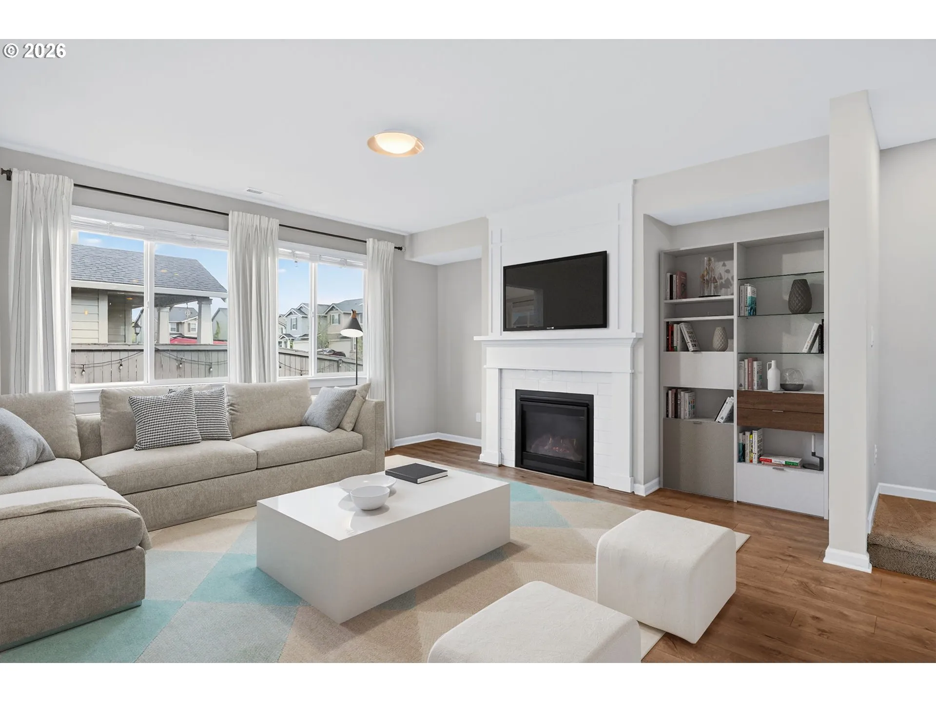Living Room-Fireplace