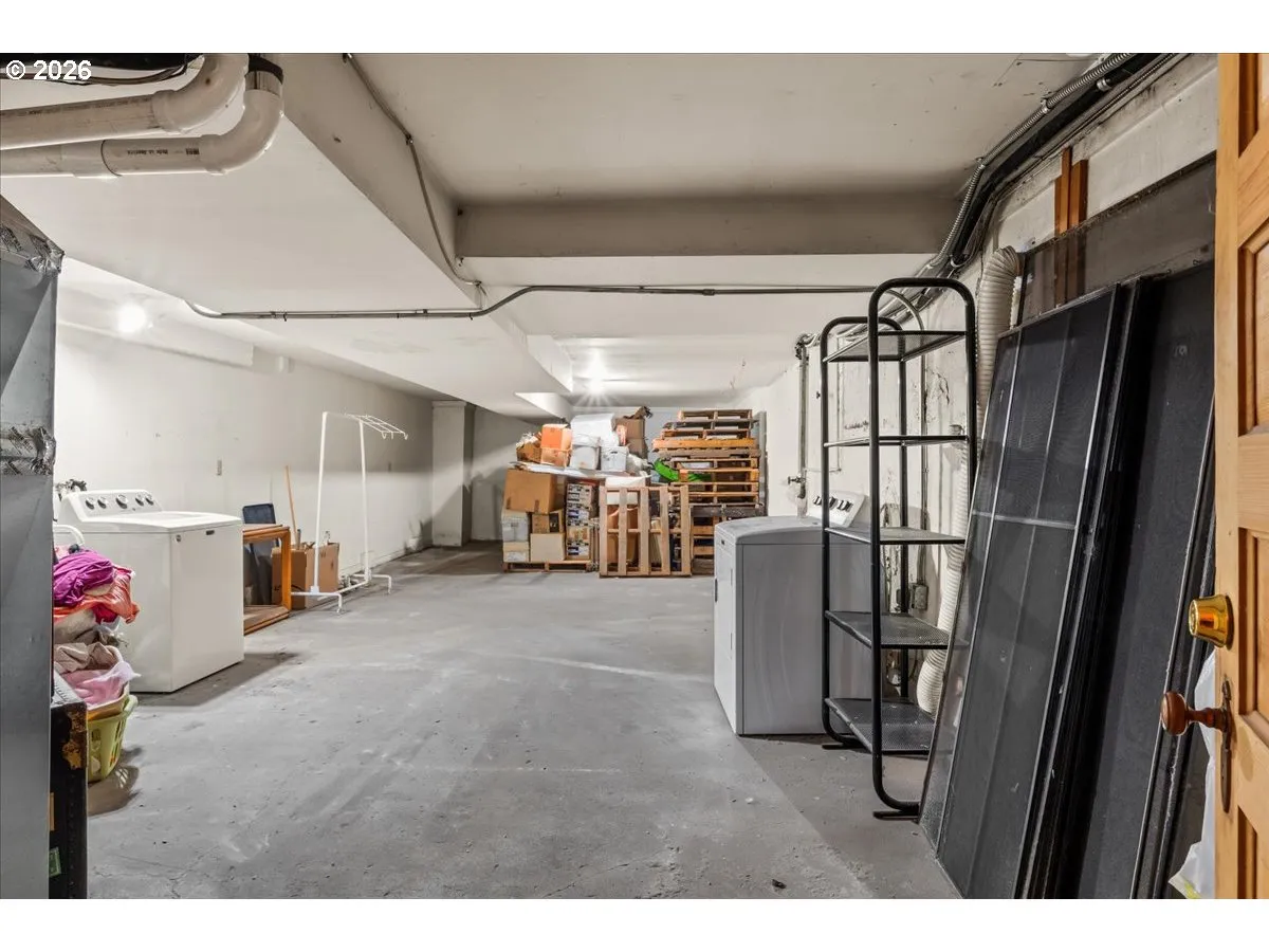 Basement-Unfinished