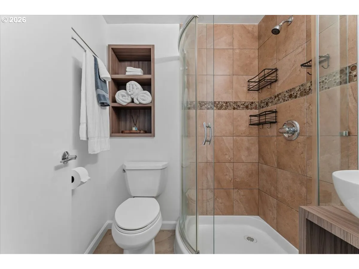 Bathroom, Attached