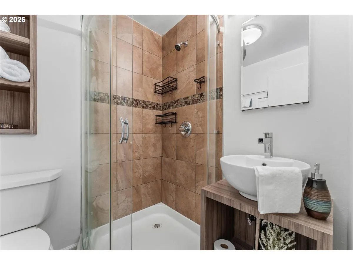 Bathroom, Attached