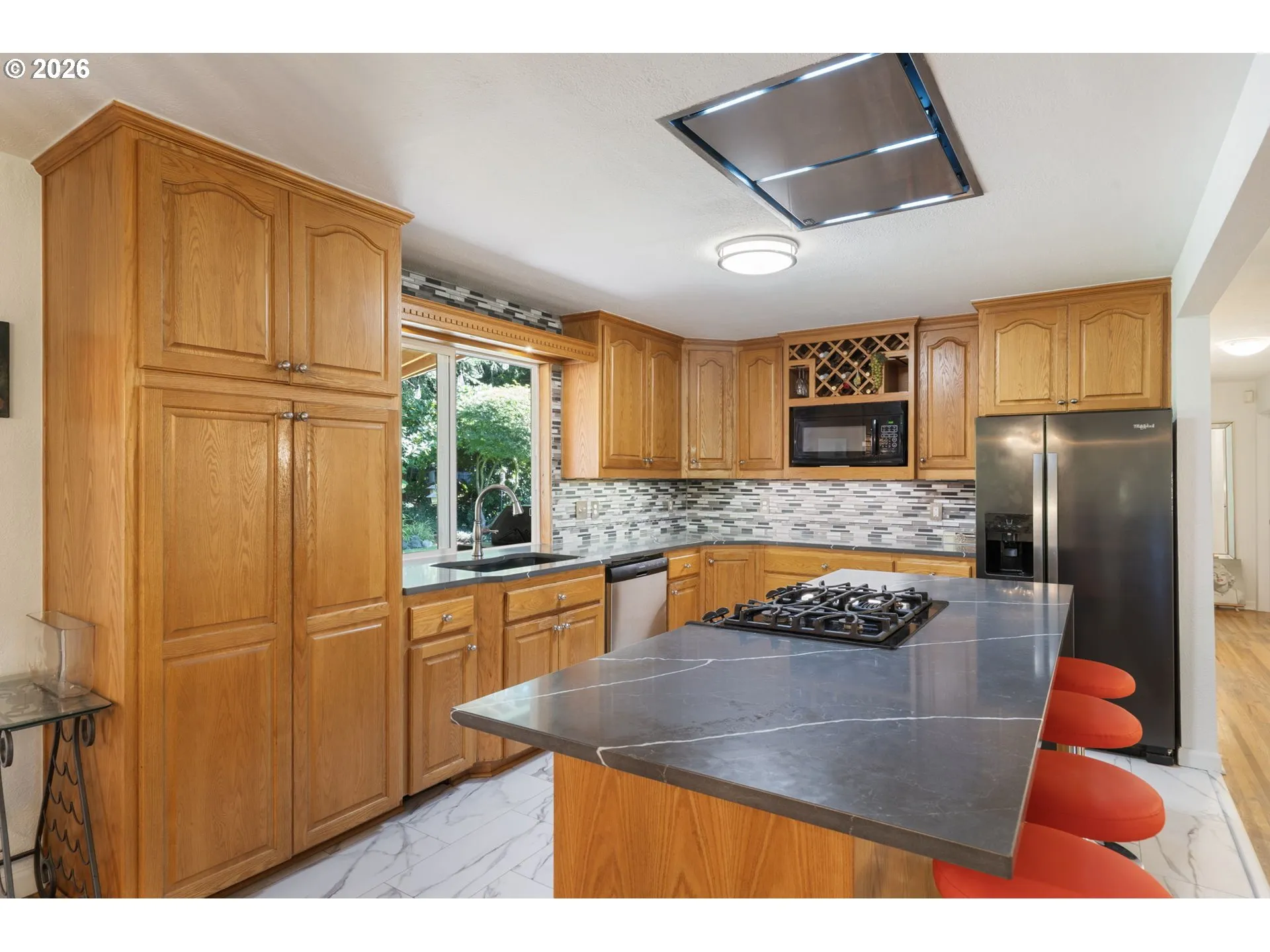 Kitchen-Cooking Island
