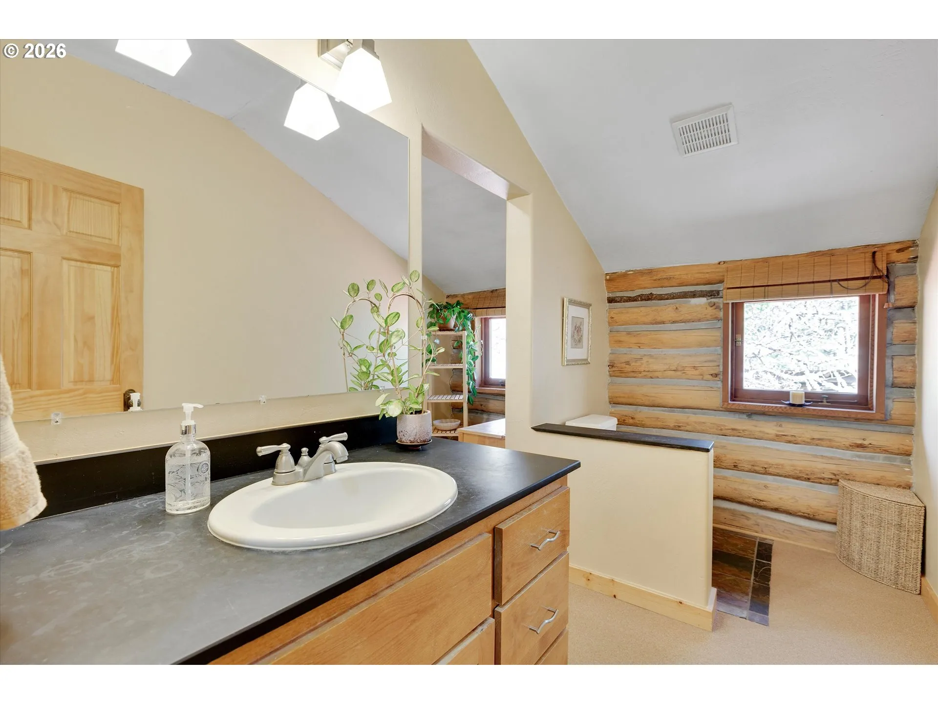 Bathroom-Upper