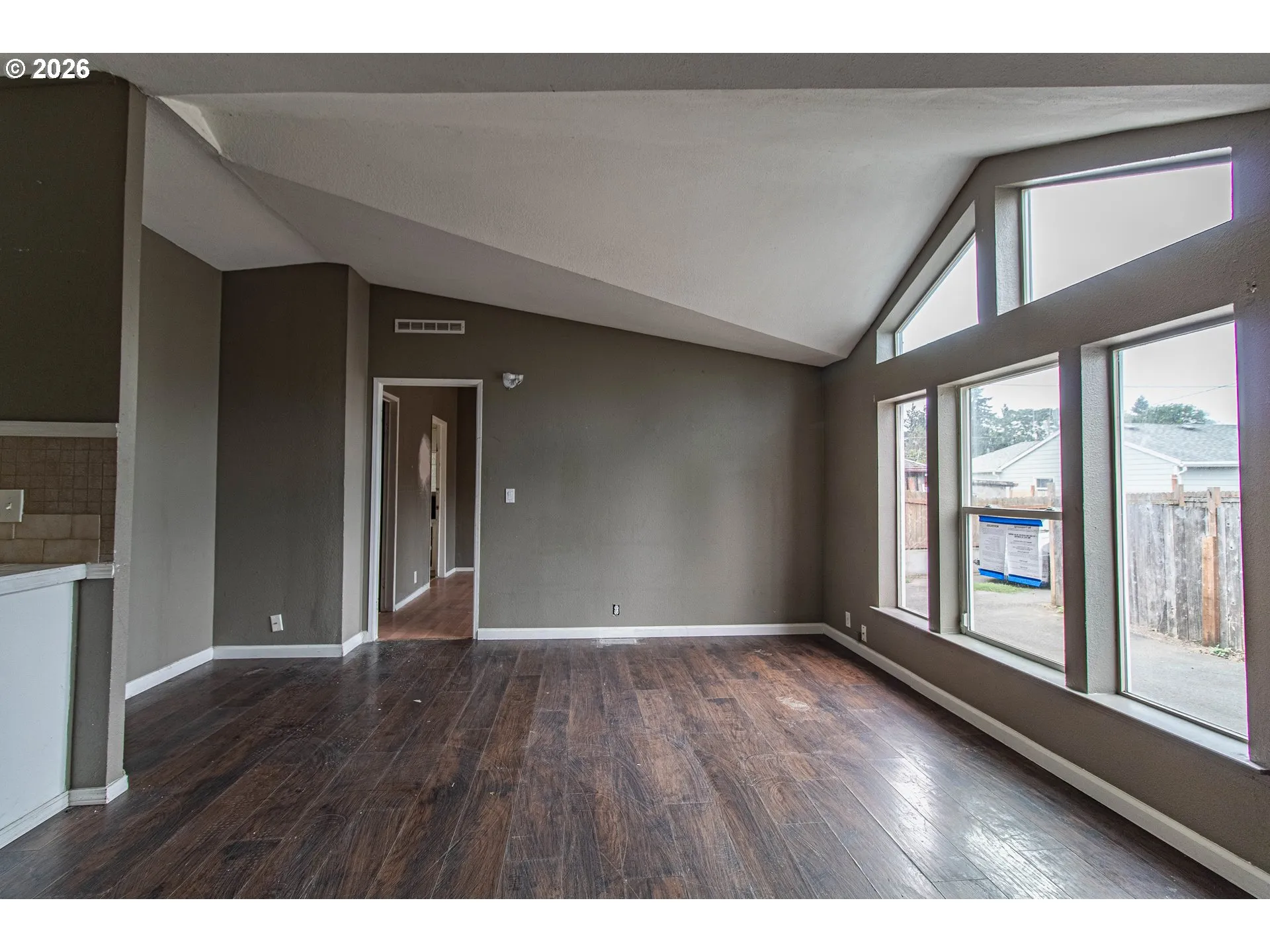 Living Room-Vaulted Ceilings