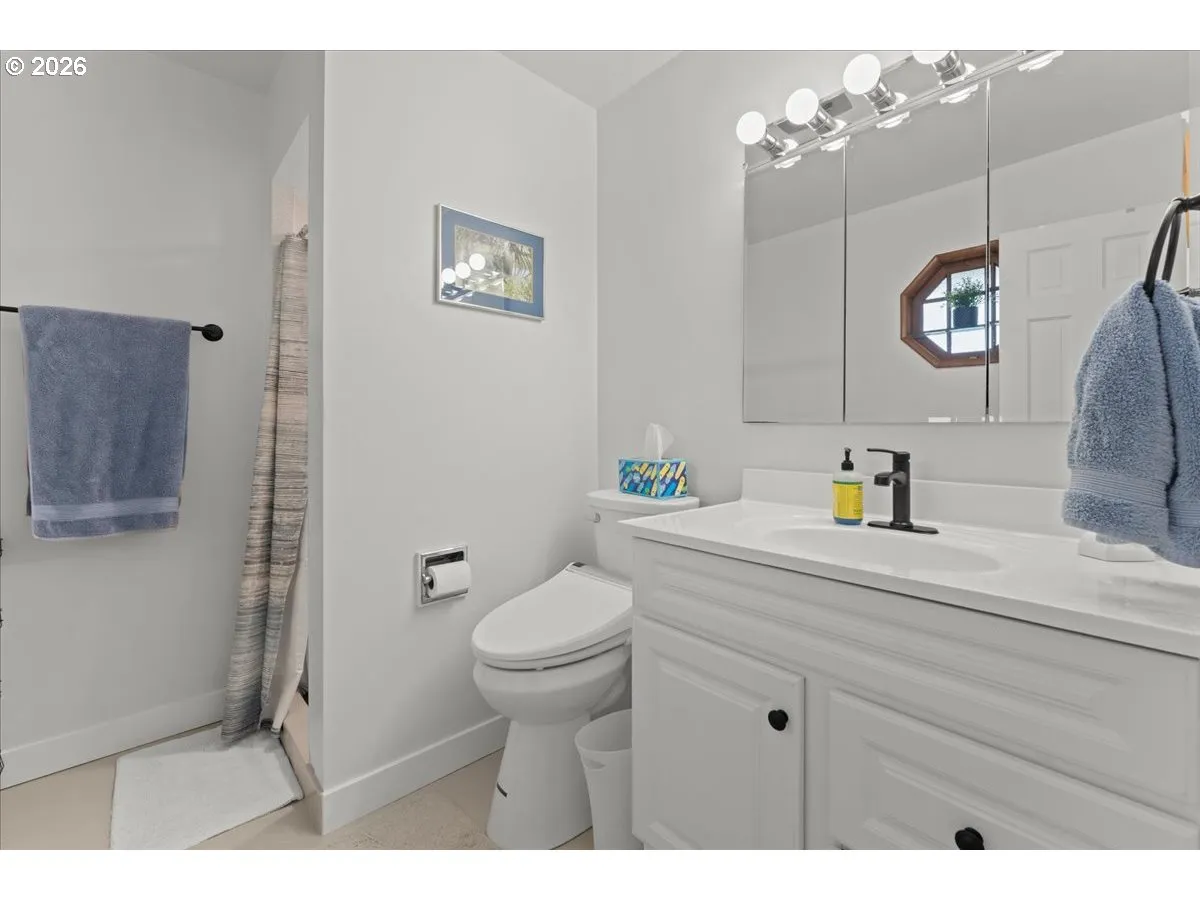 Primary Bedroom-Attached Bathroom