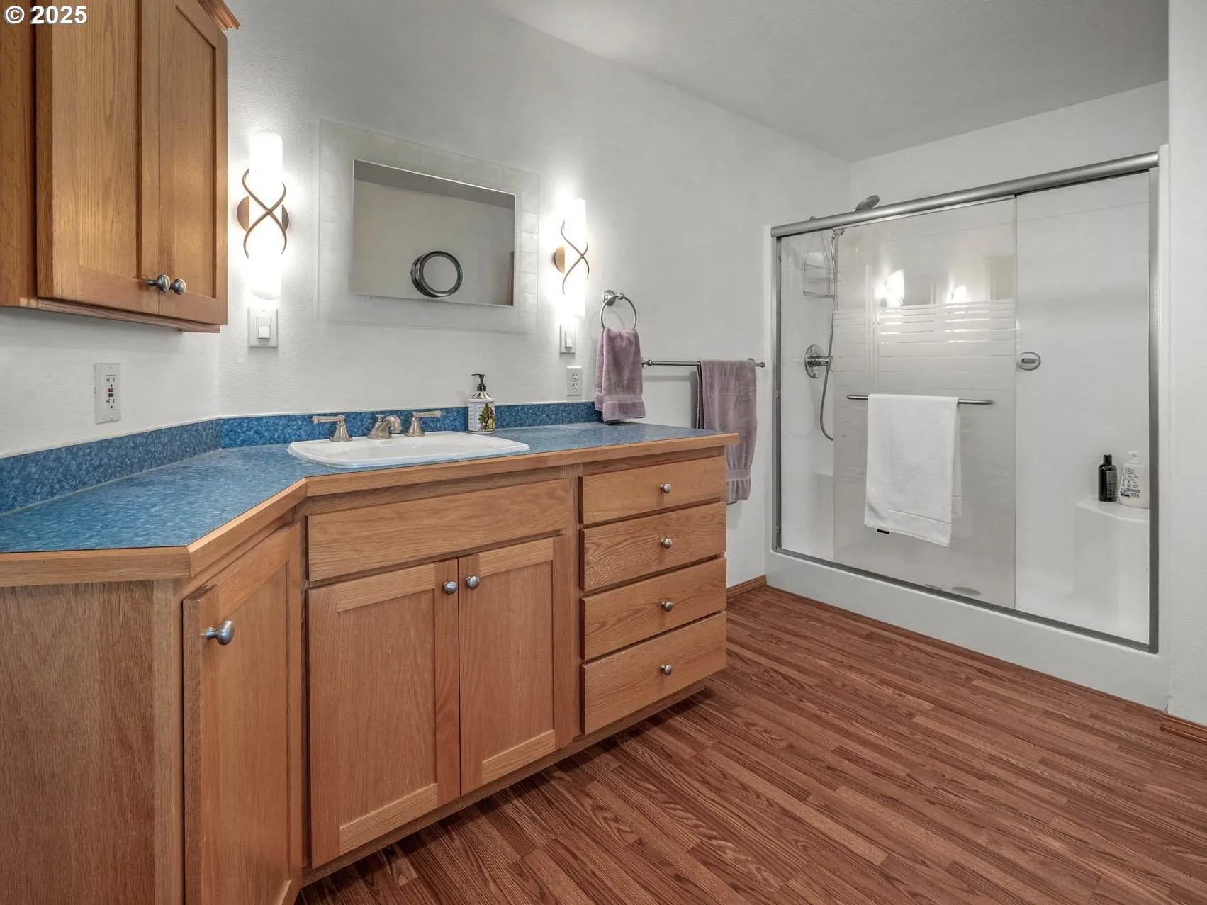 Bathroom, Attached