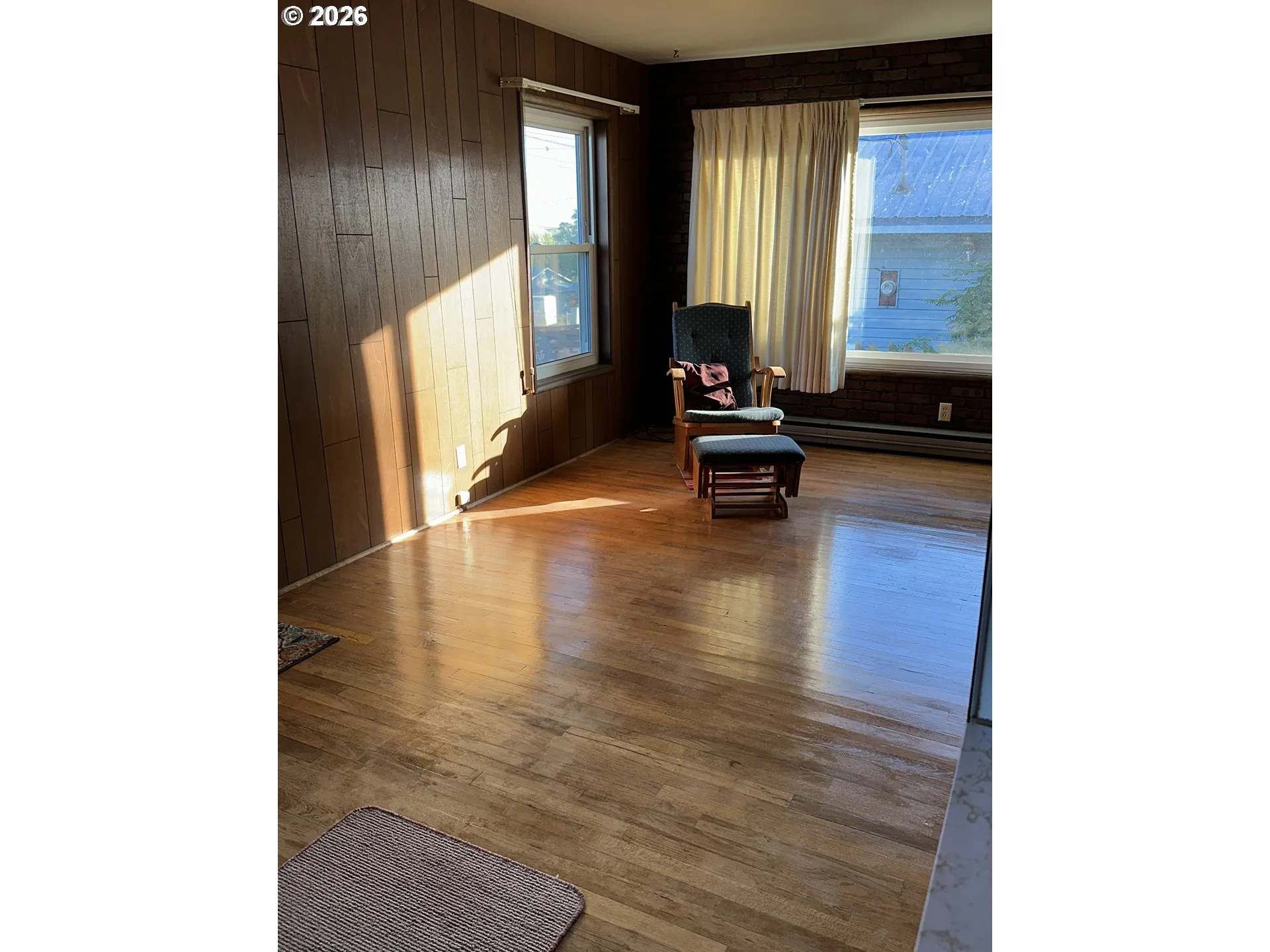 Living Room-Ceiling Fan