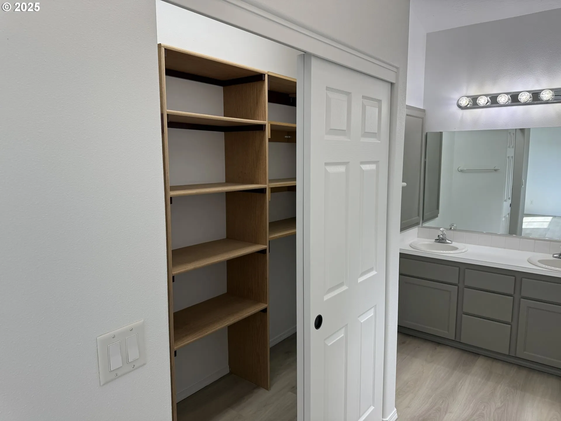 Bedroom, Primary-Walk-In Closet