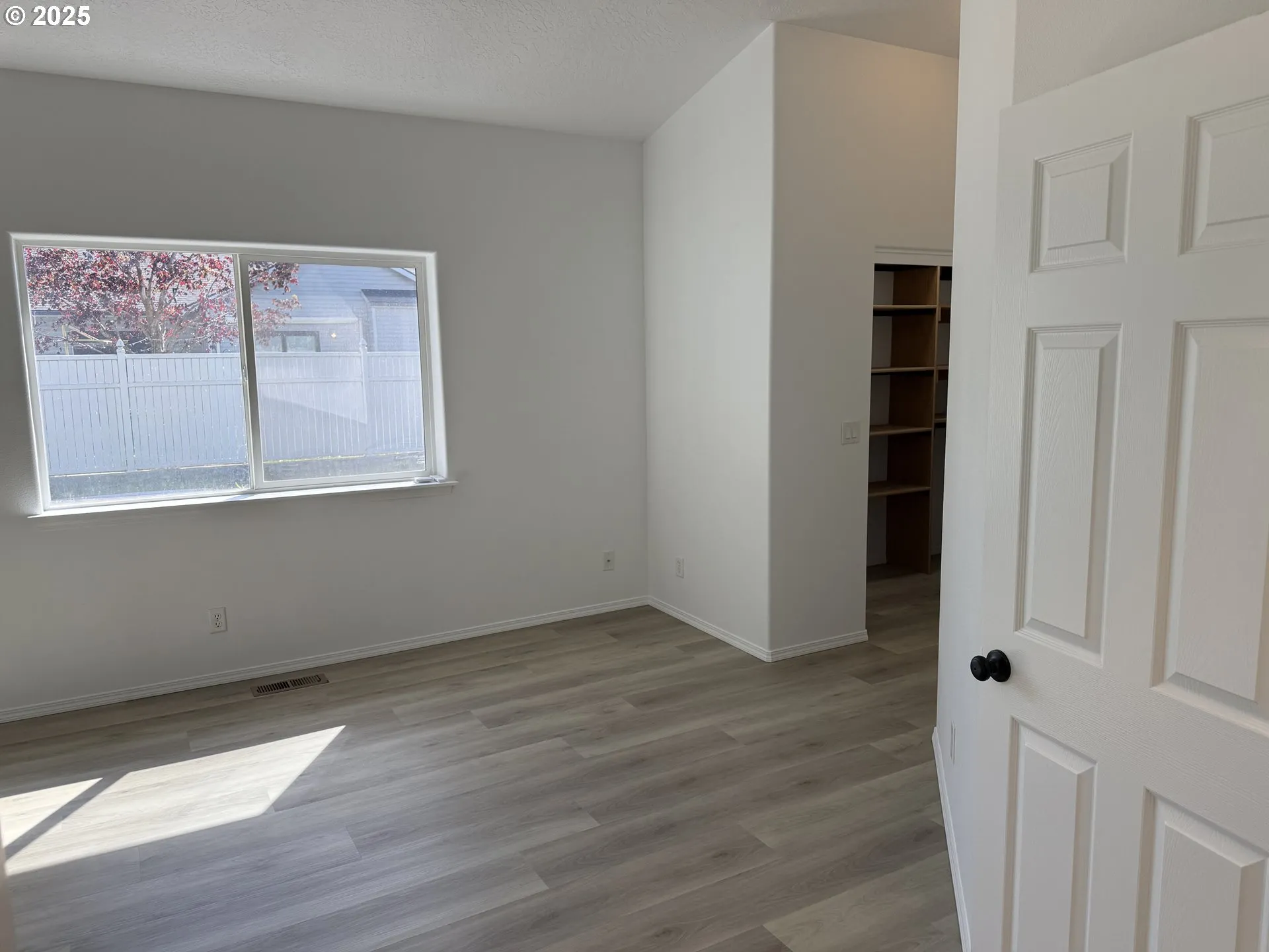 Bedroom, Primary