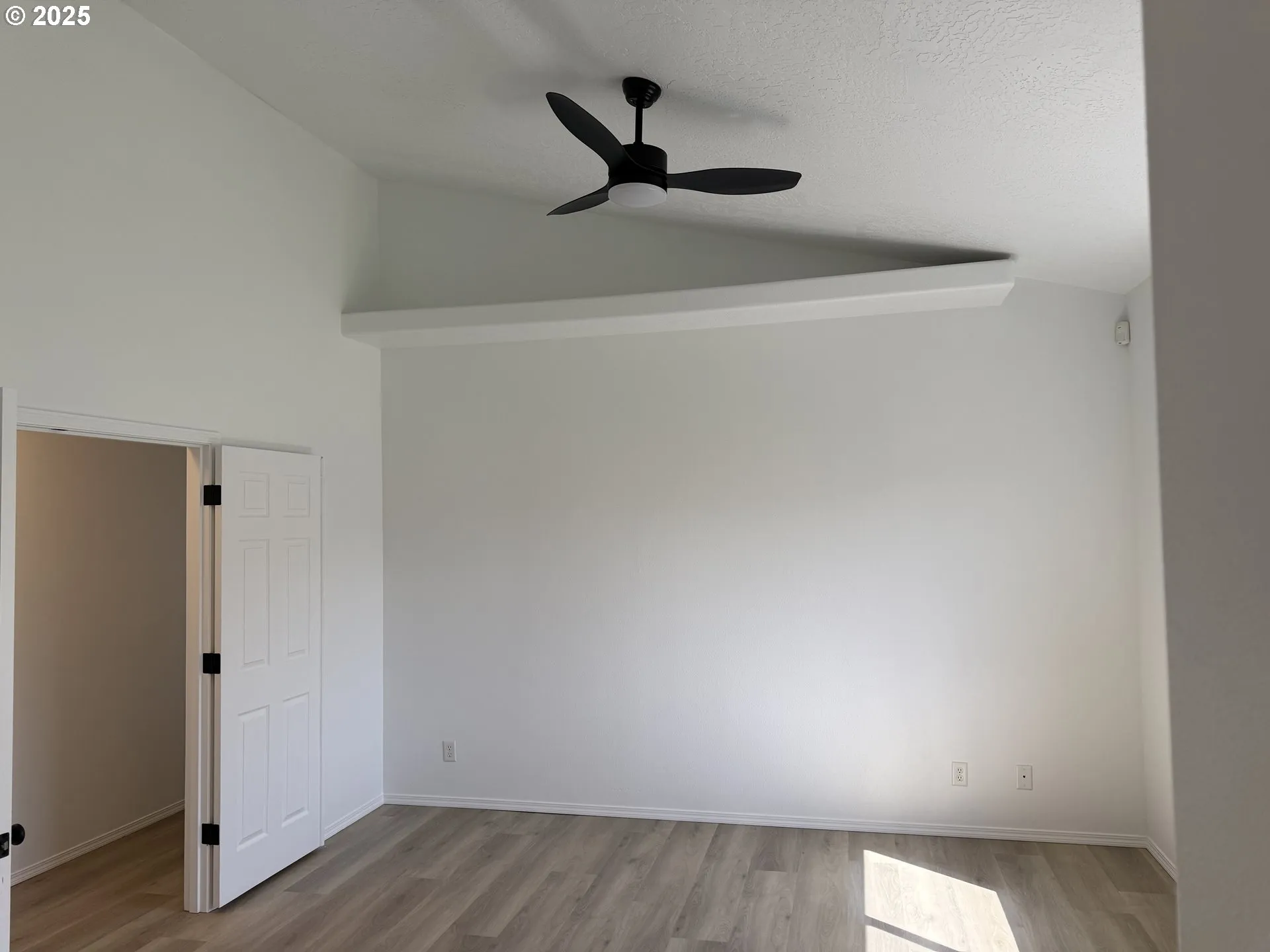 Bedroom, Primary