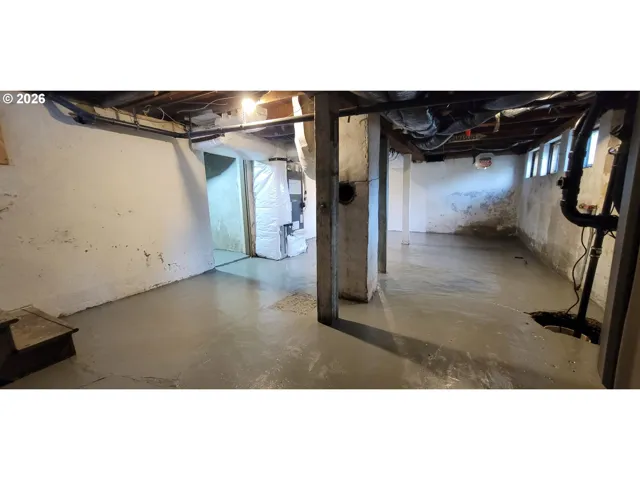 Basement-Partially Finished