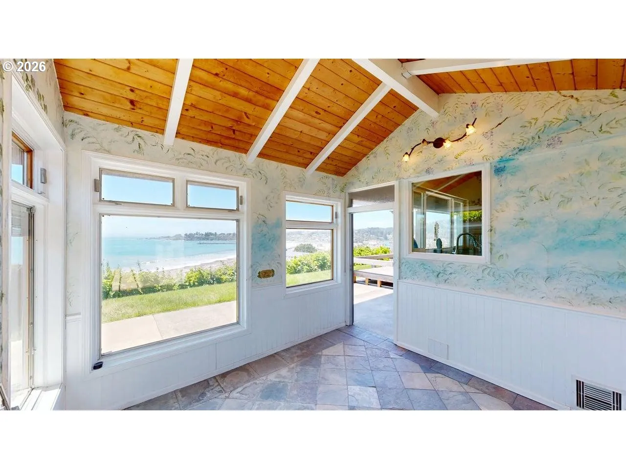Bonus Room-Vaulted Ceilings