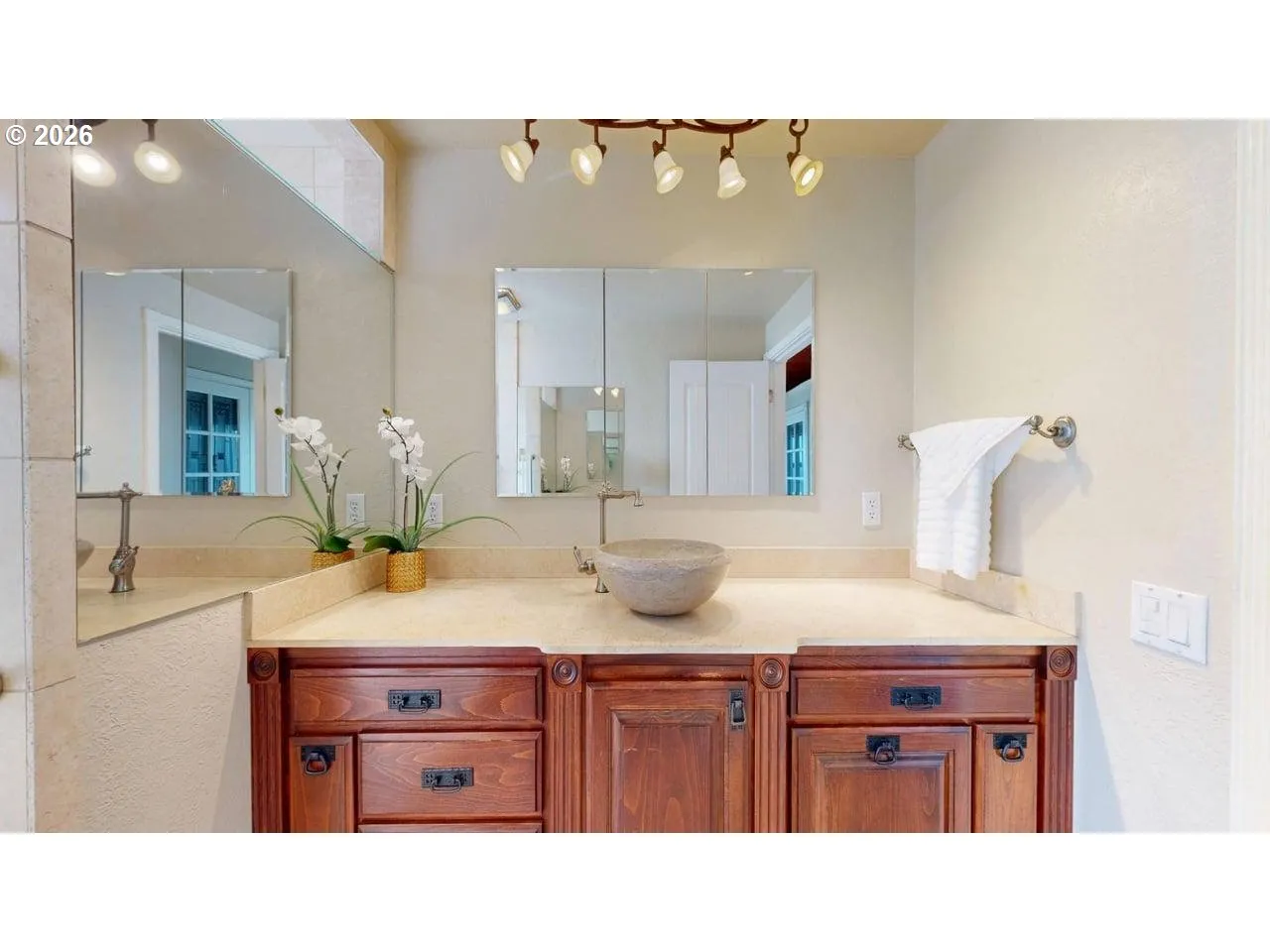 Bathroom, Attached