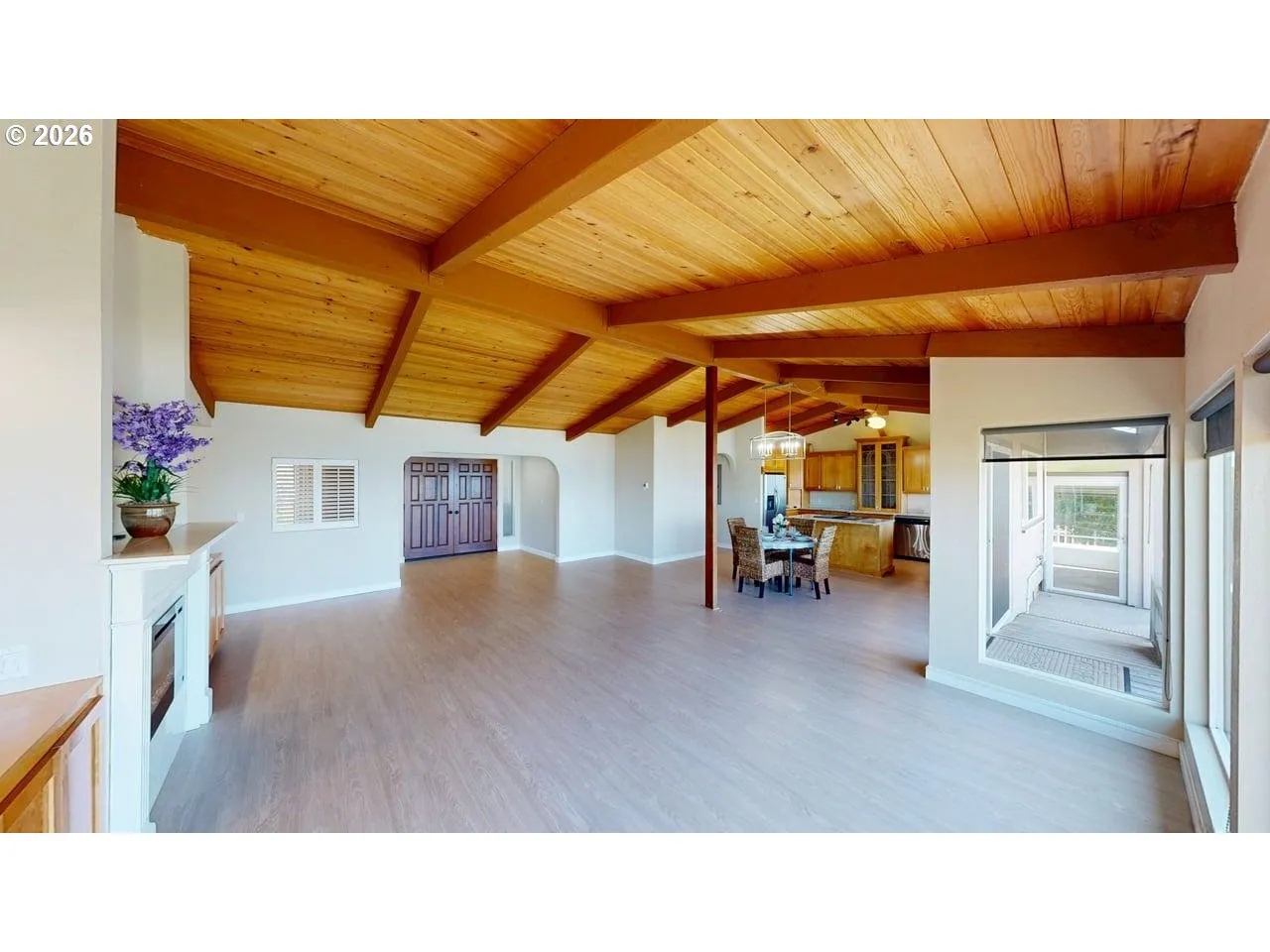 Living Room-Vaulted Ceilings