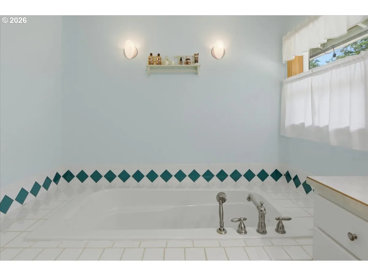 Owner's Suite Bathroom