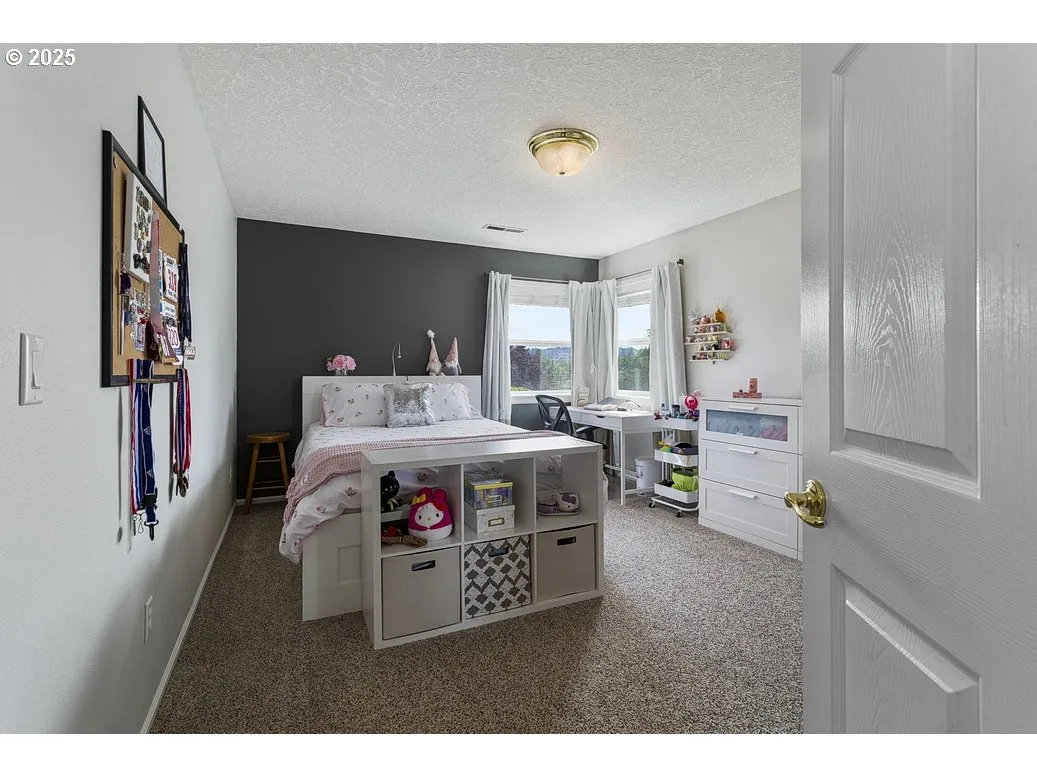 Bedroom-Upper