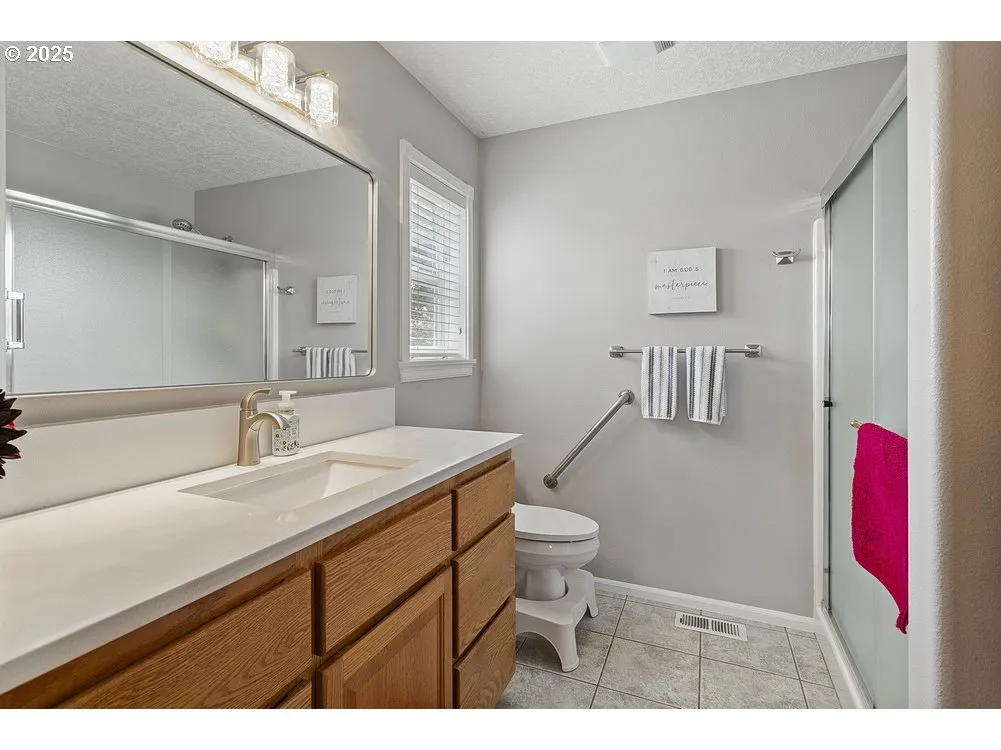 Owner's Suite Bathroom-Full Bathroom