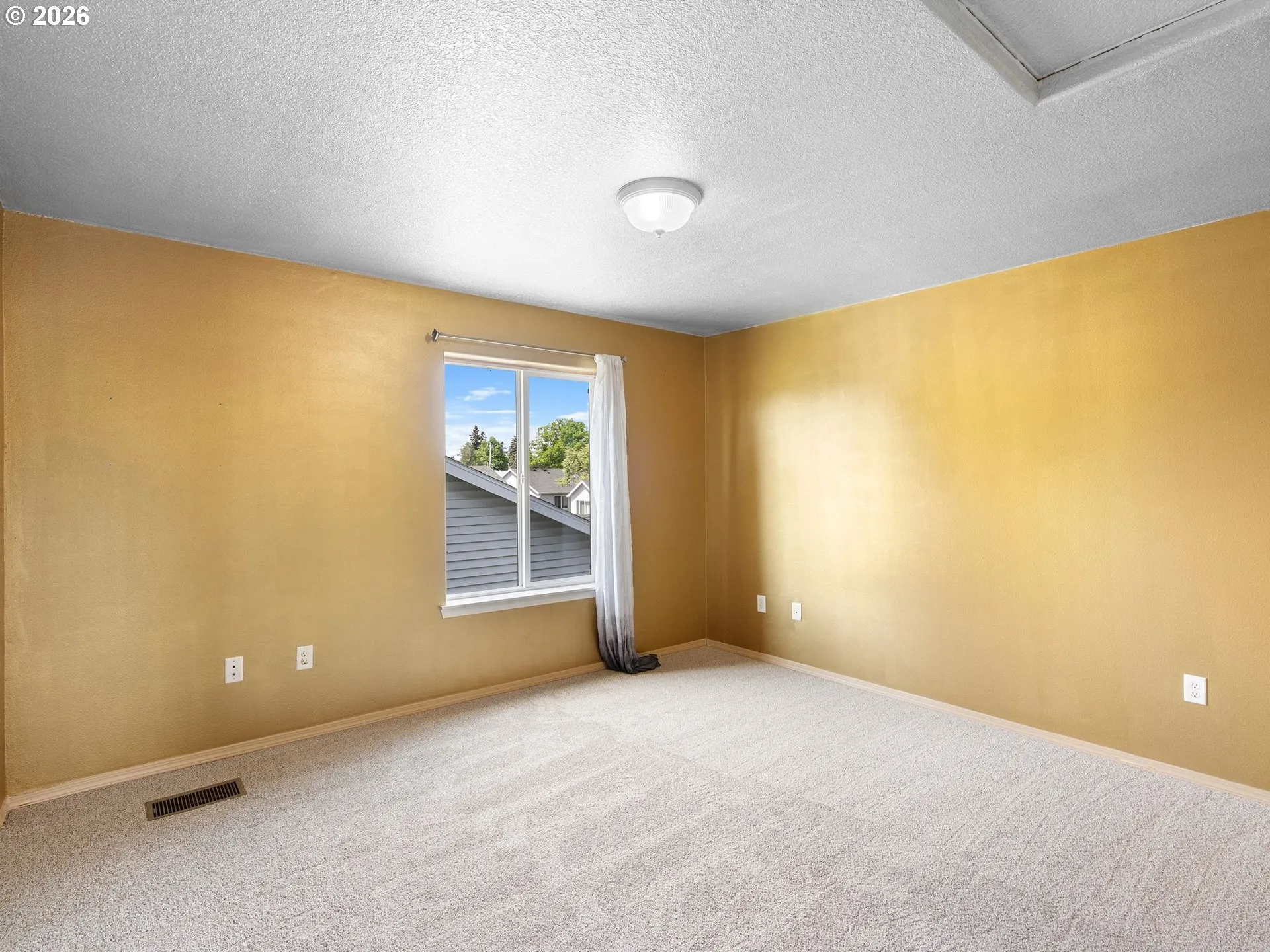 Bedroom, Primary
