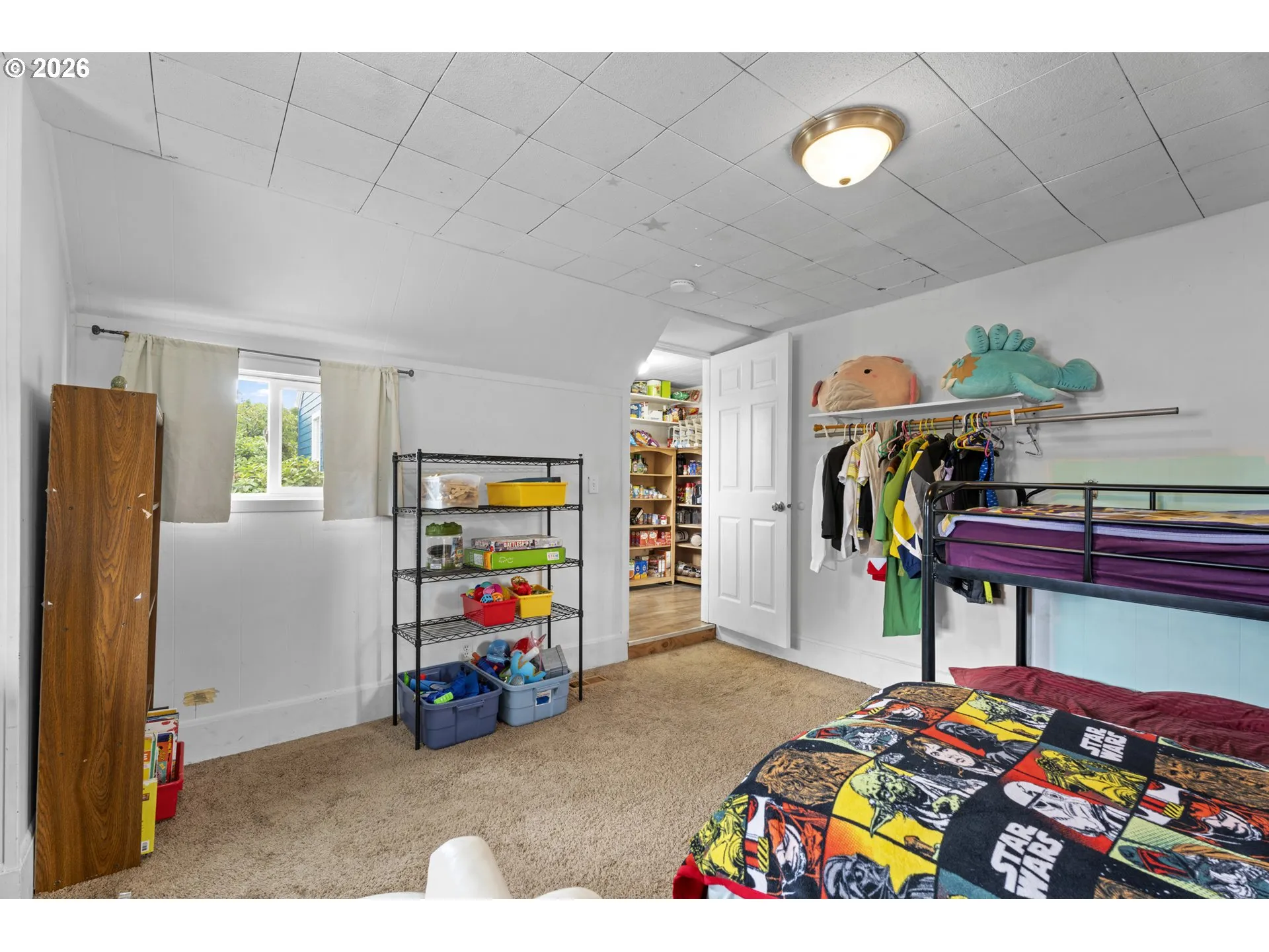 Bedroom, Primary