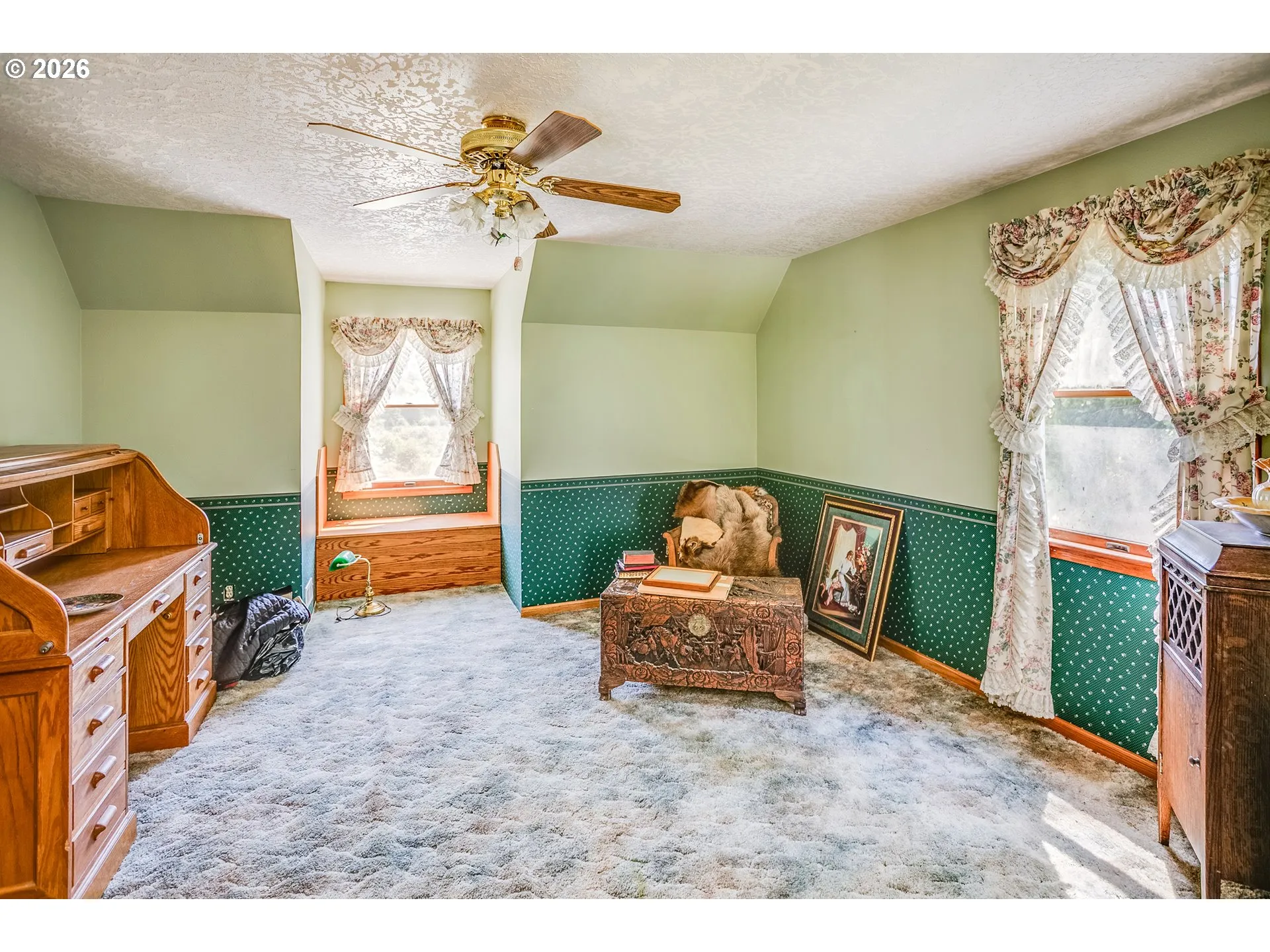 Bedroom-Upper