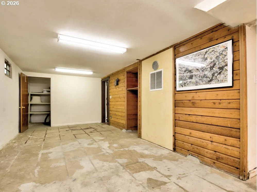 Family Room-Lower