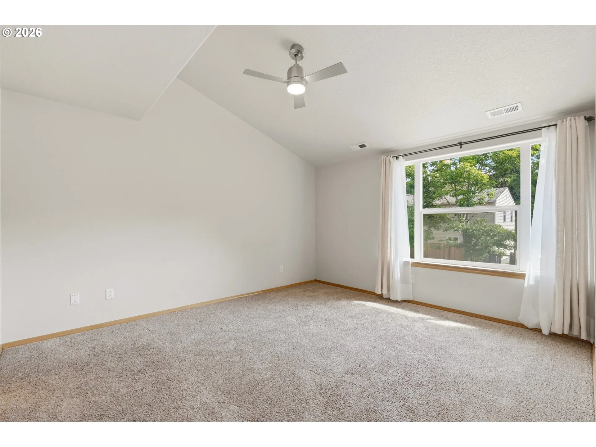 Bedroom, Primary-Vaulted Ceilings