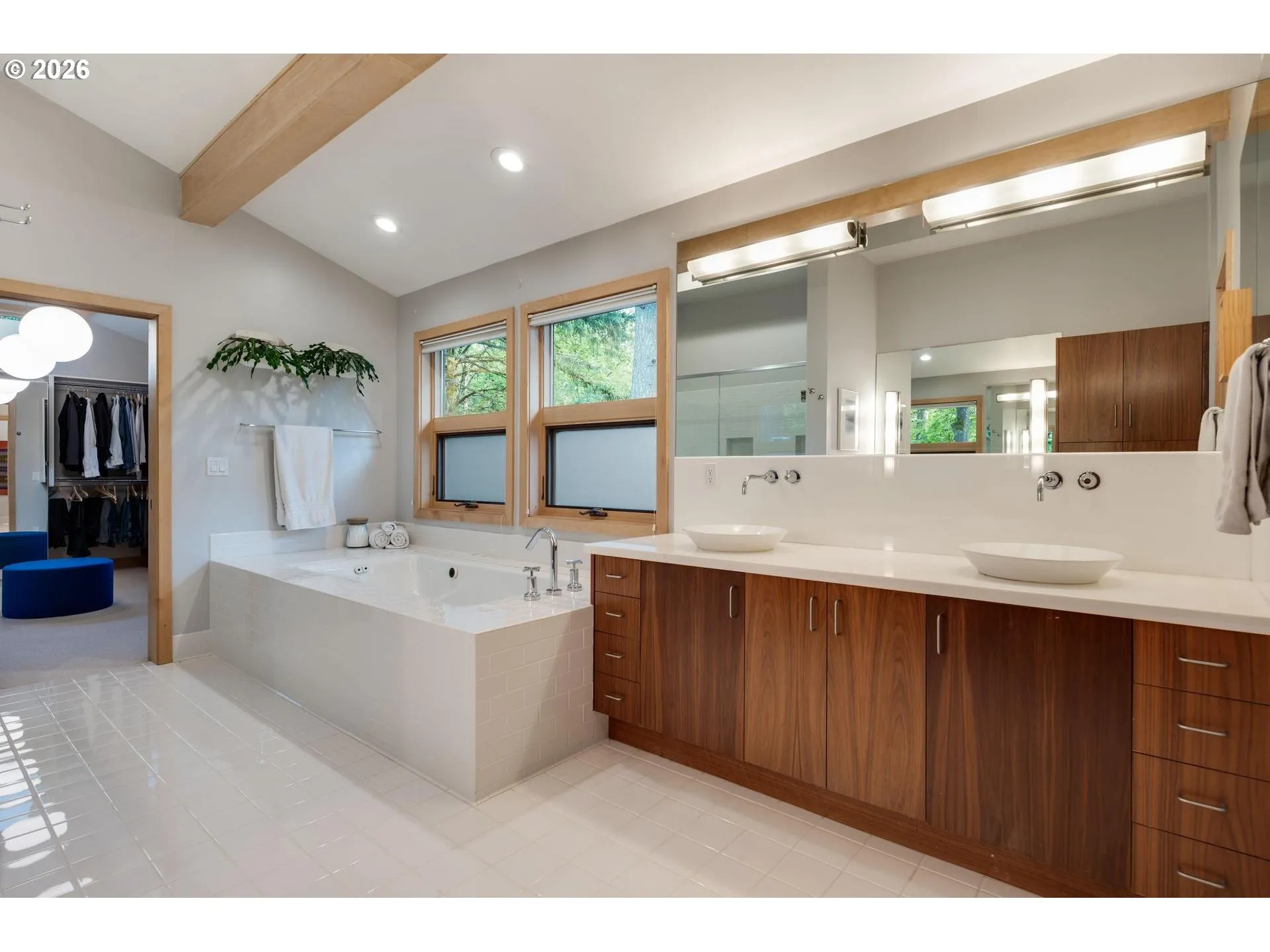 Bathroom, Attached