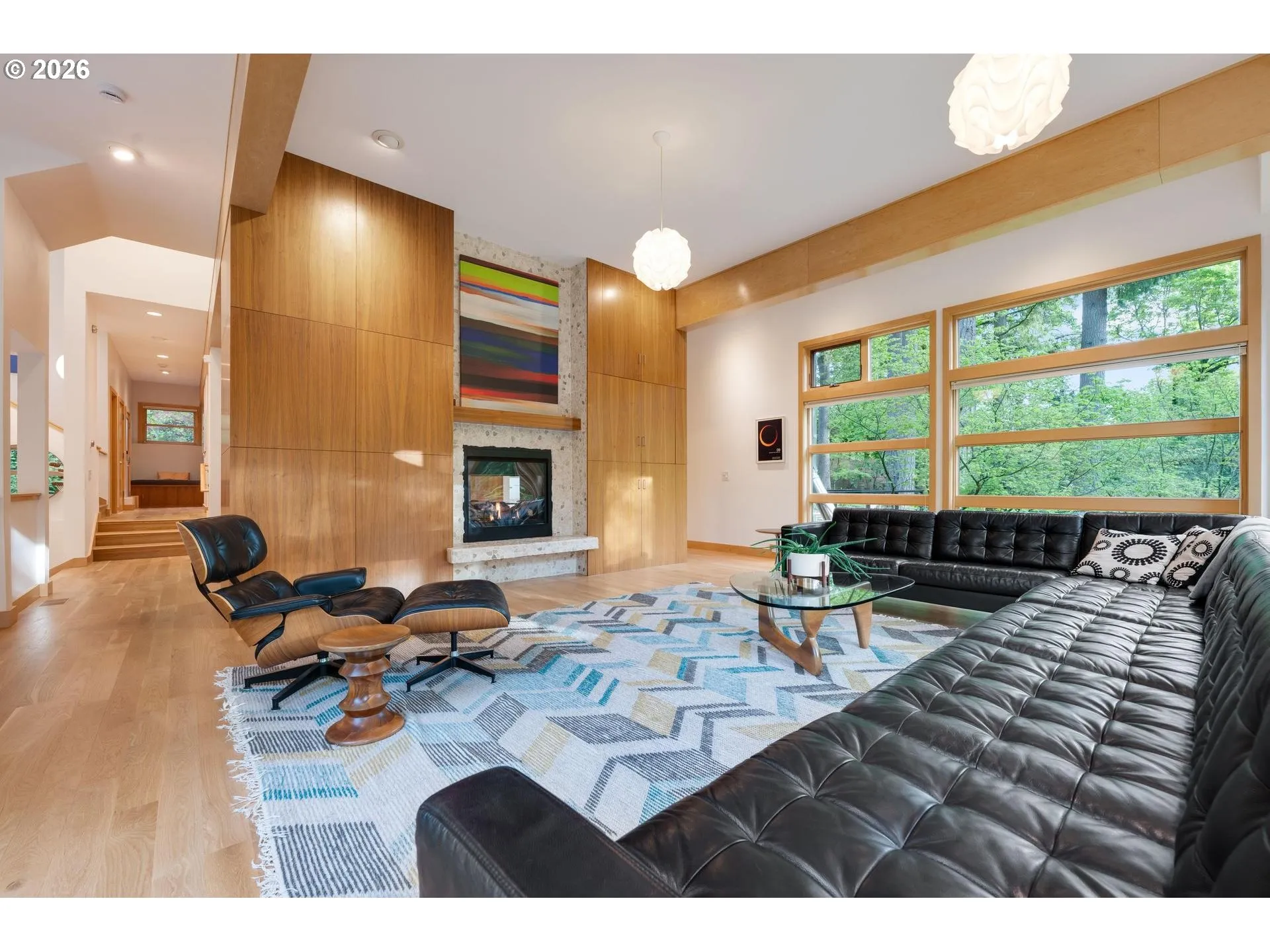 Living Room-Fireplace