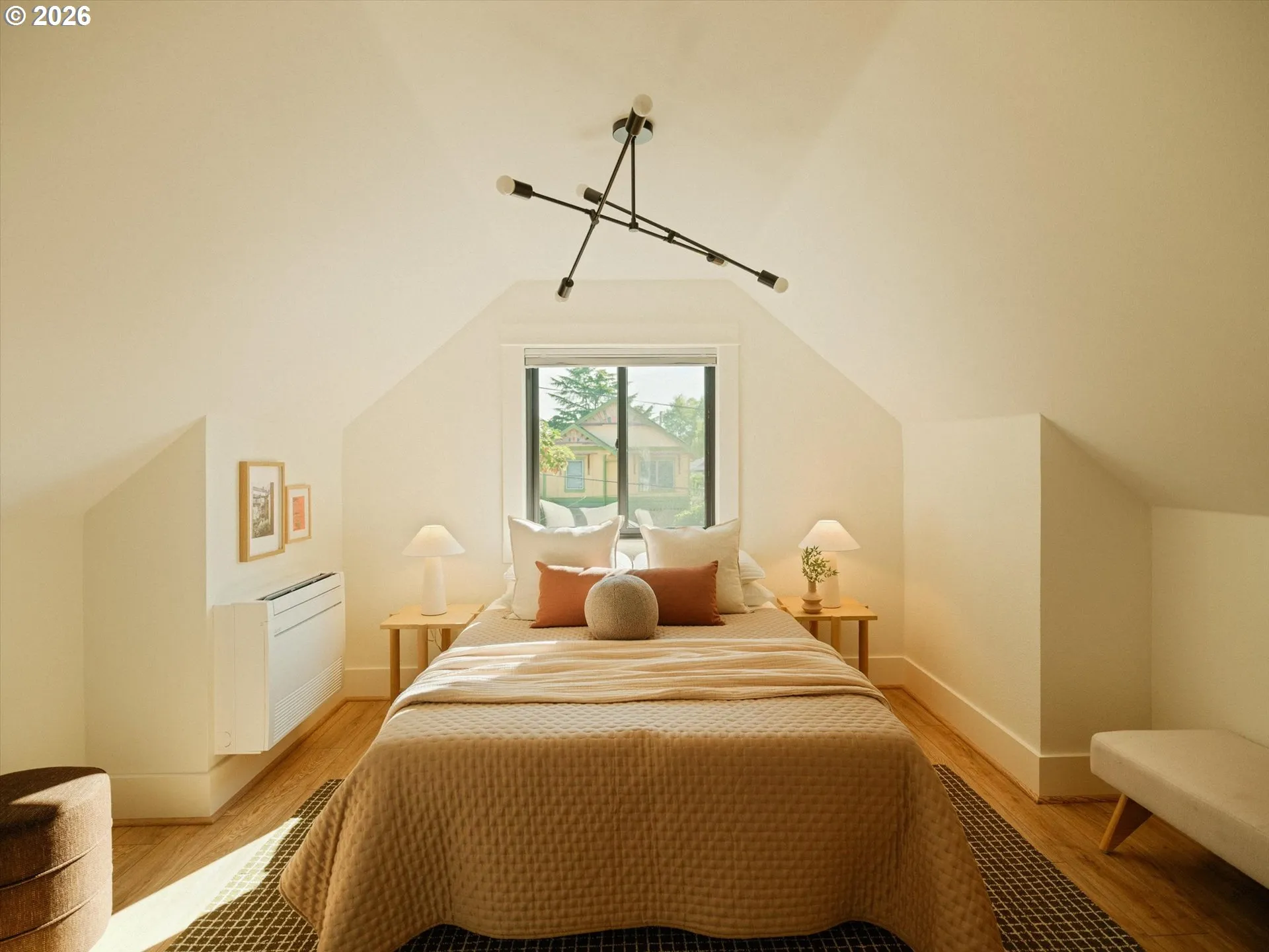 Primary Bedroom-Upper