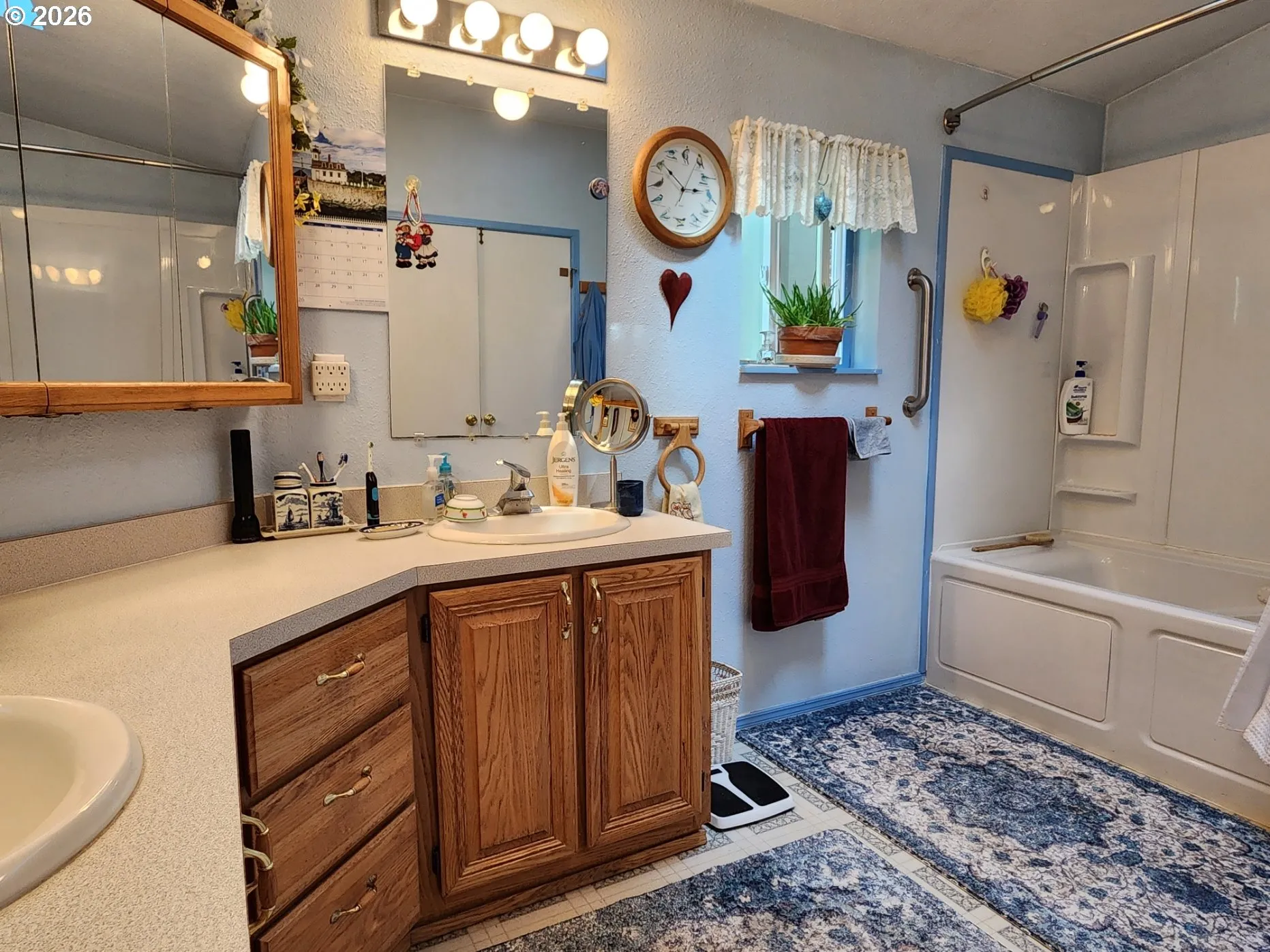 Bathroom, Attached-Main