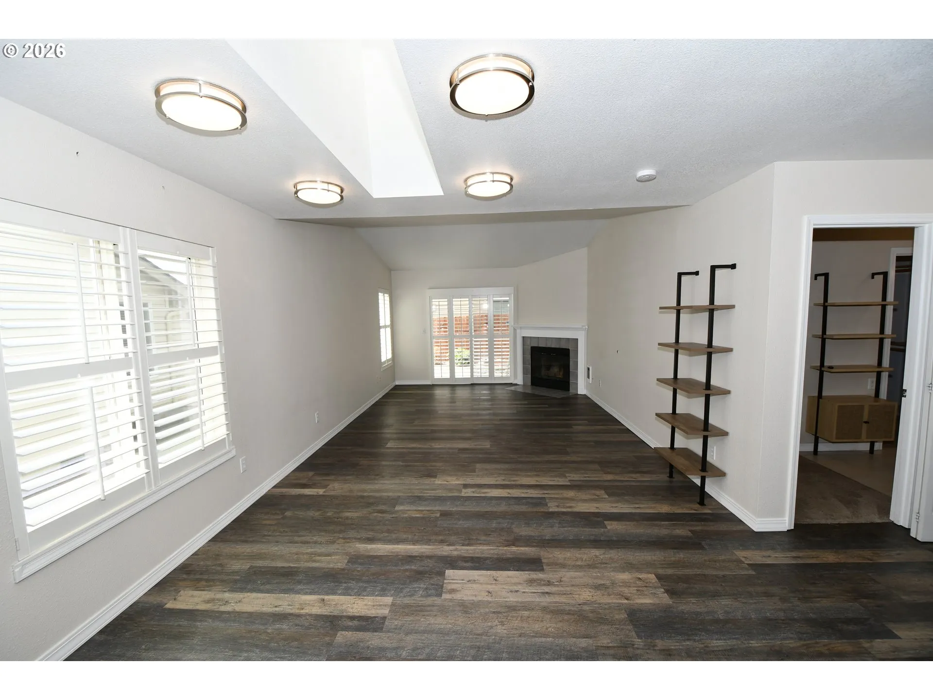 Living Room-Built-In Shelving