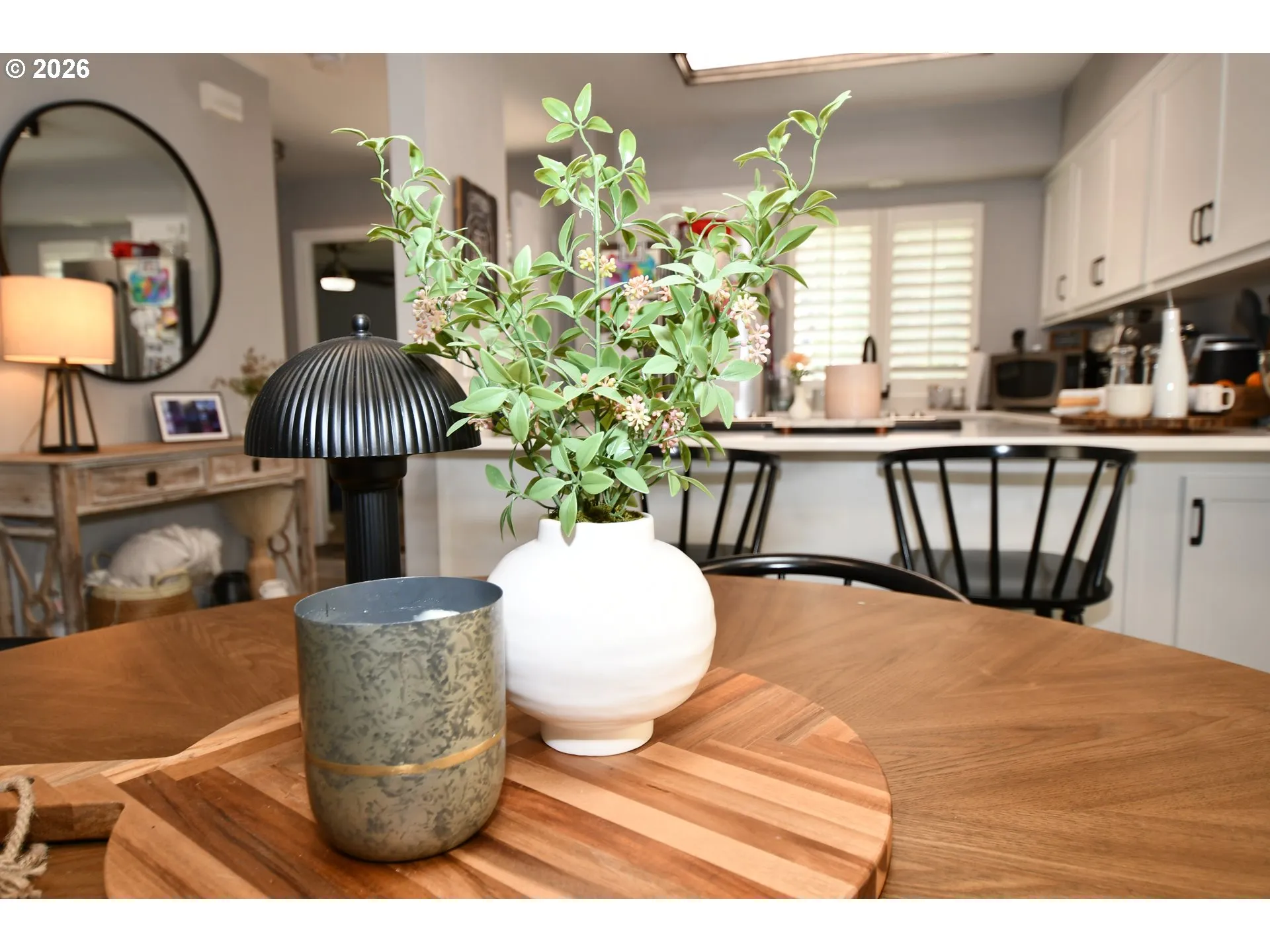 Kitchen-Breakfast Bar