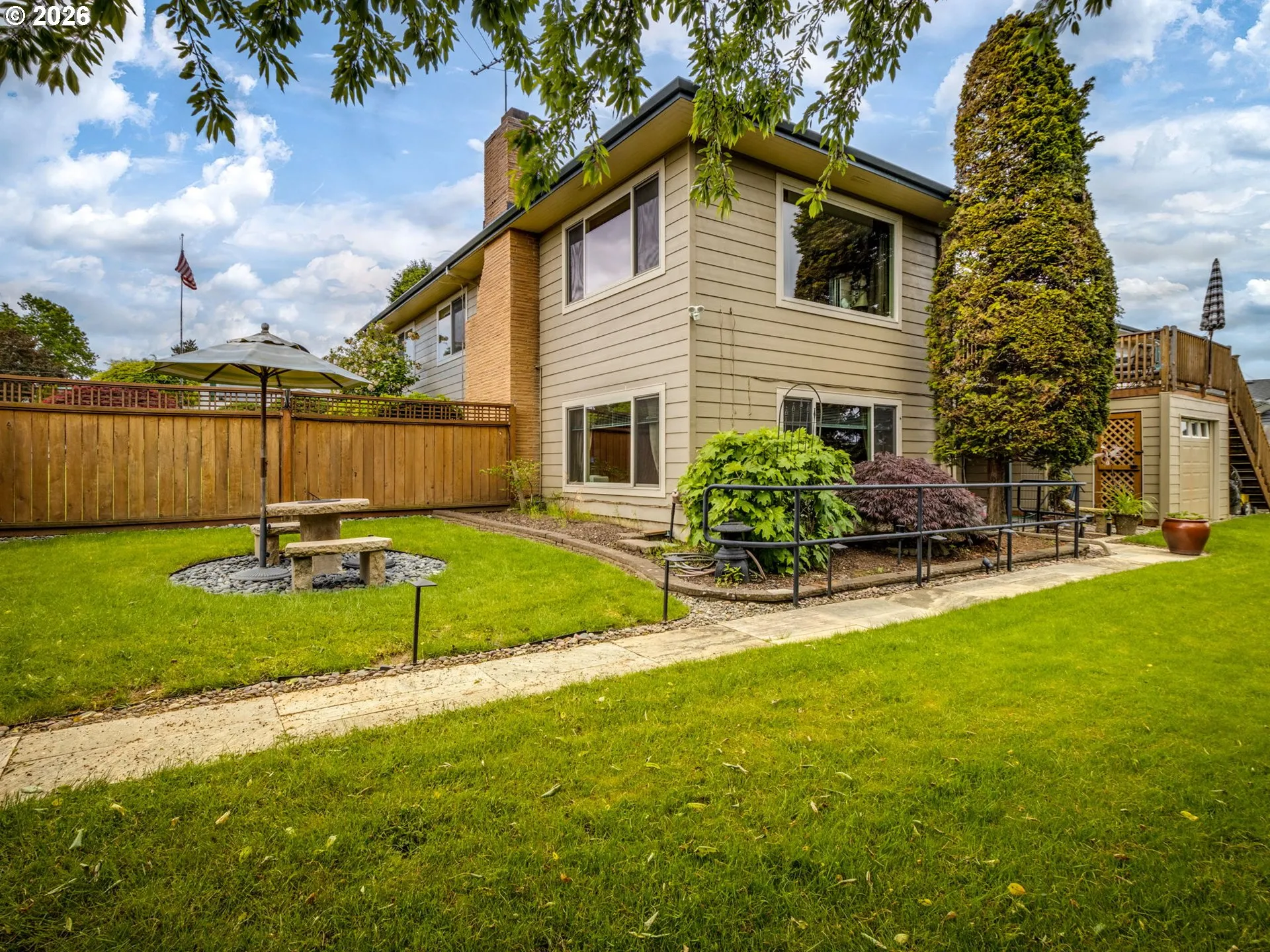 Yard-Back