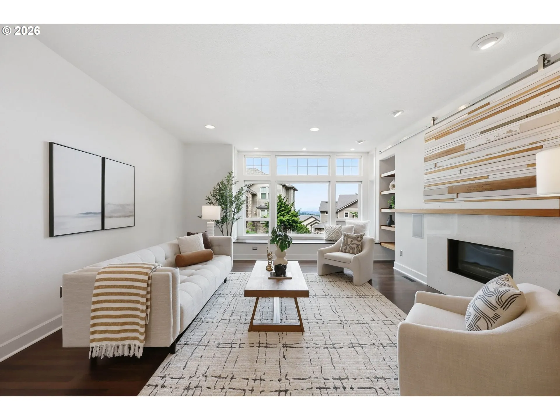 Living Room-Fireplace