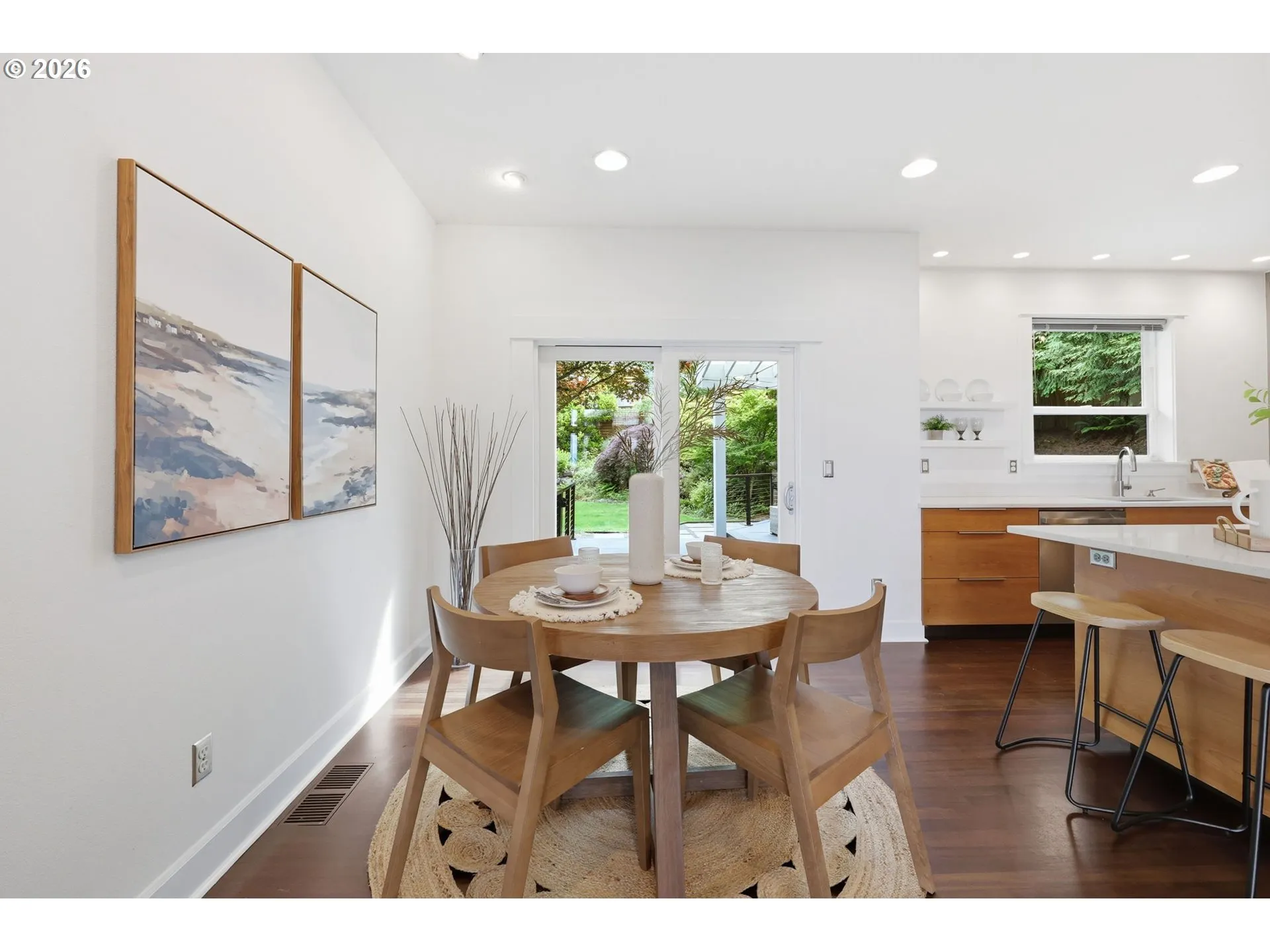 Kitchen-Eating Area