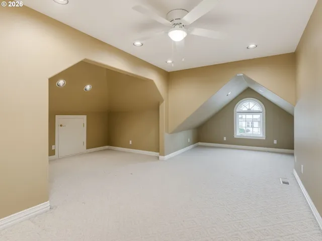 Bonus Room-Upper